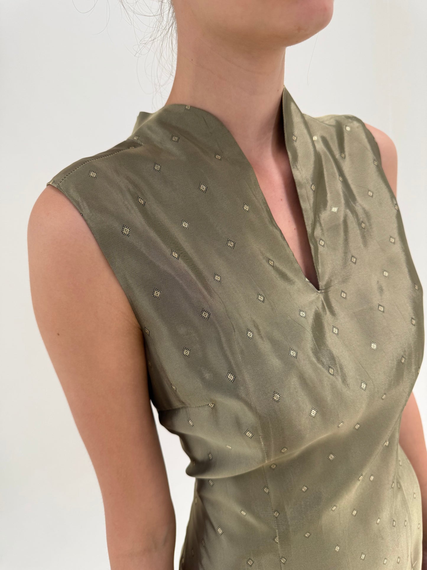 Rochie excepțională cu influențe asiatice din jacquard subțire de mătase naturală