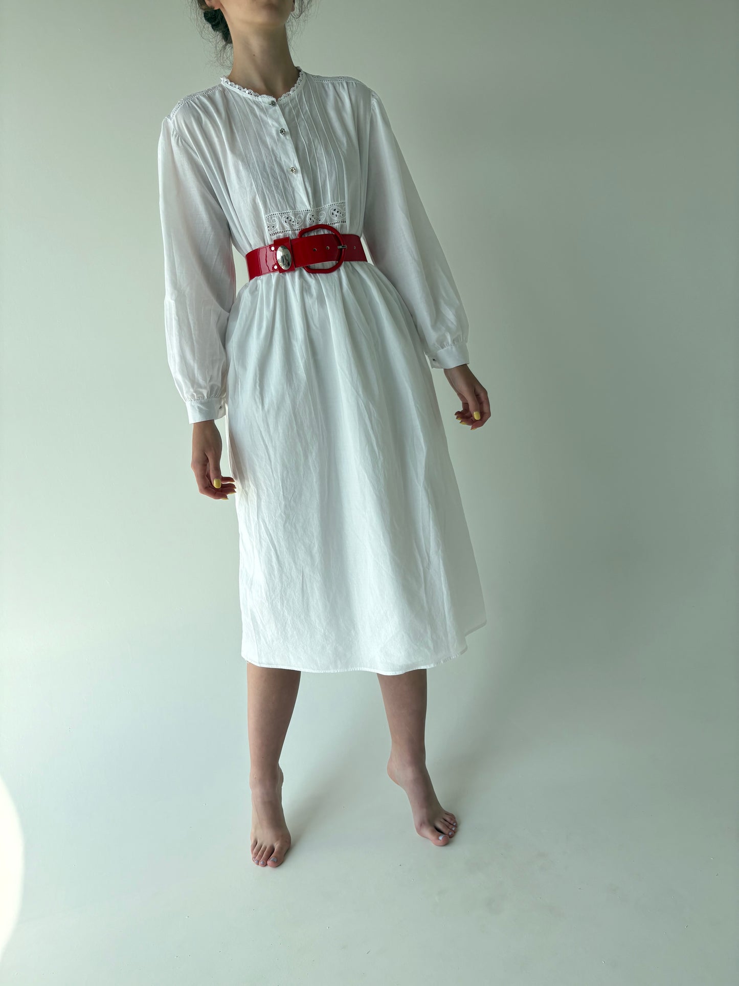 Rochie vintage italiană din panzica extrafina cu lucrătură manuală