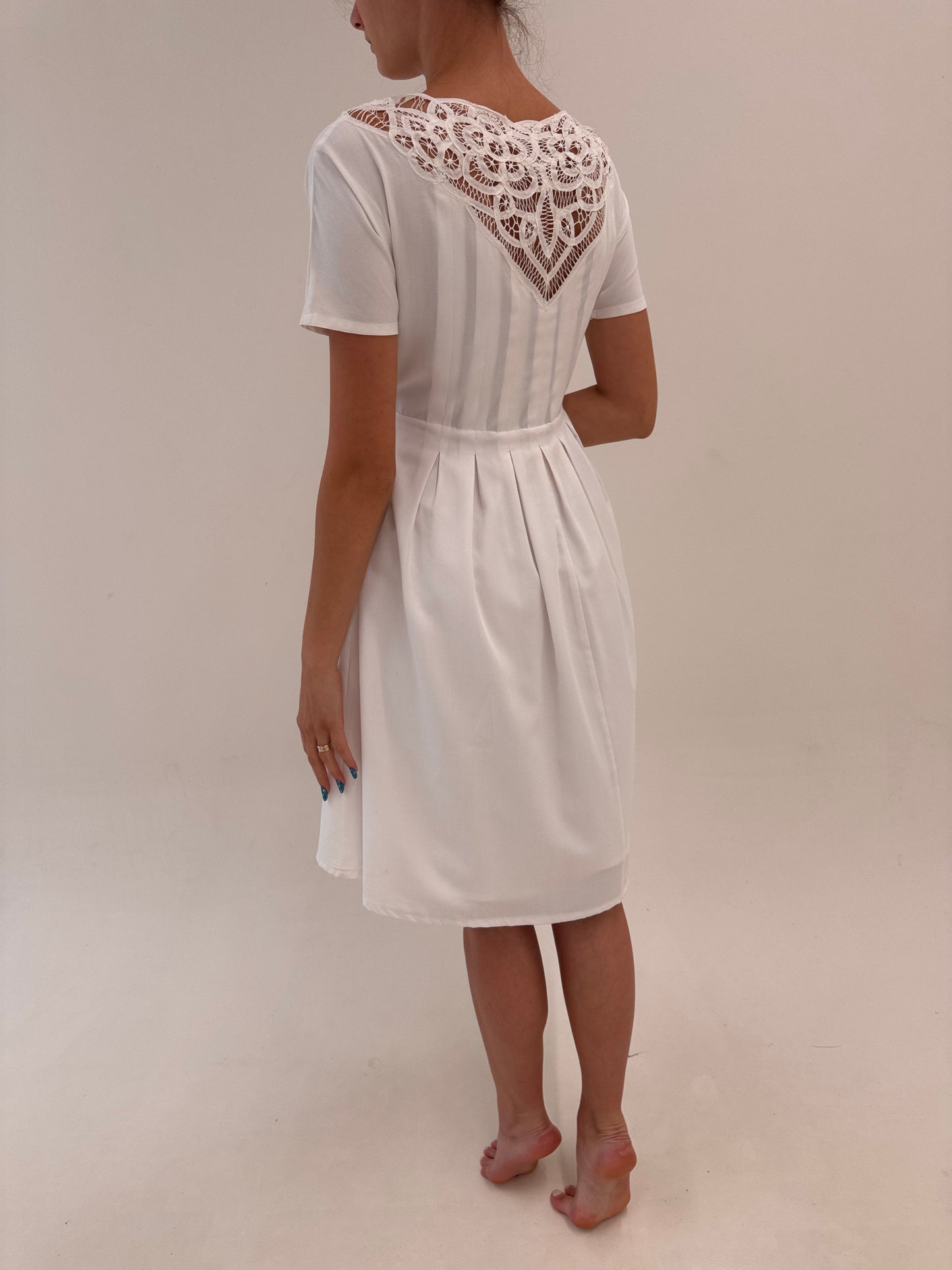 Rochie vintage în croi de ani 50 cu macrame lucrat manual din canvas de bumbac