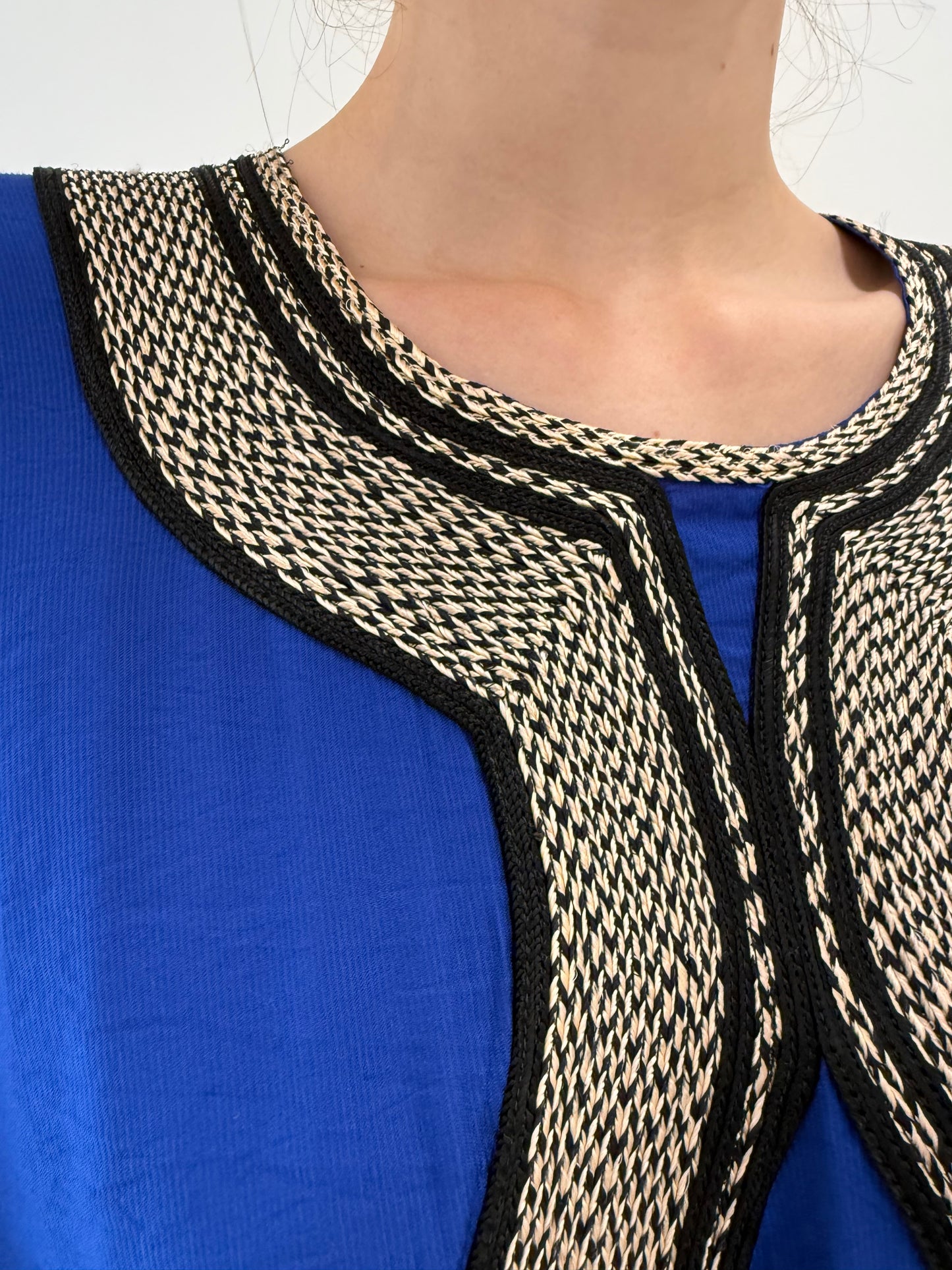 Kaftan maxi albastru regal din panzica cu detalii auriu antichizat