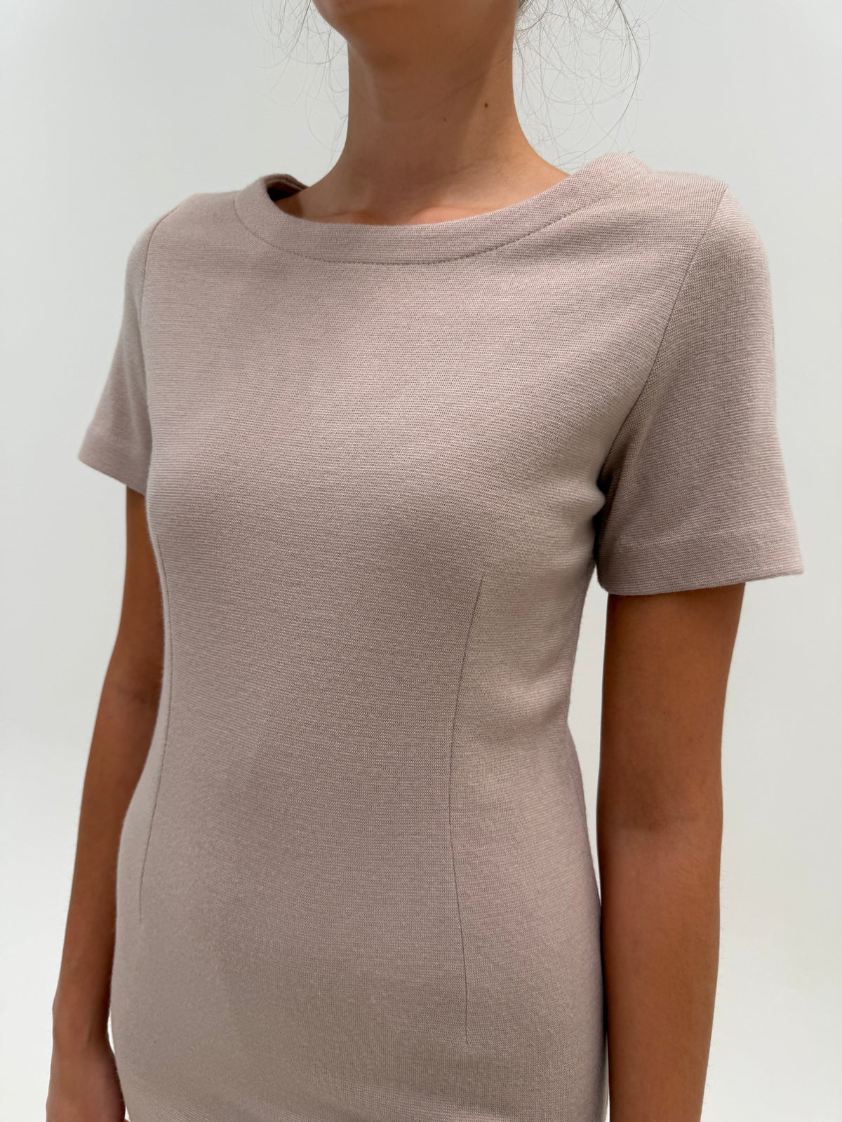 Rochie vintage dusty pink din tricot extrafin 70% lana in croi clasic minimalist