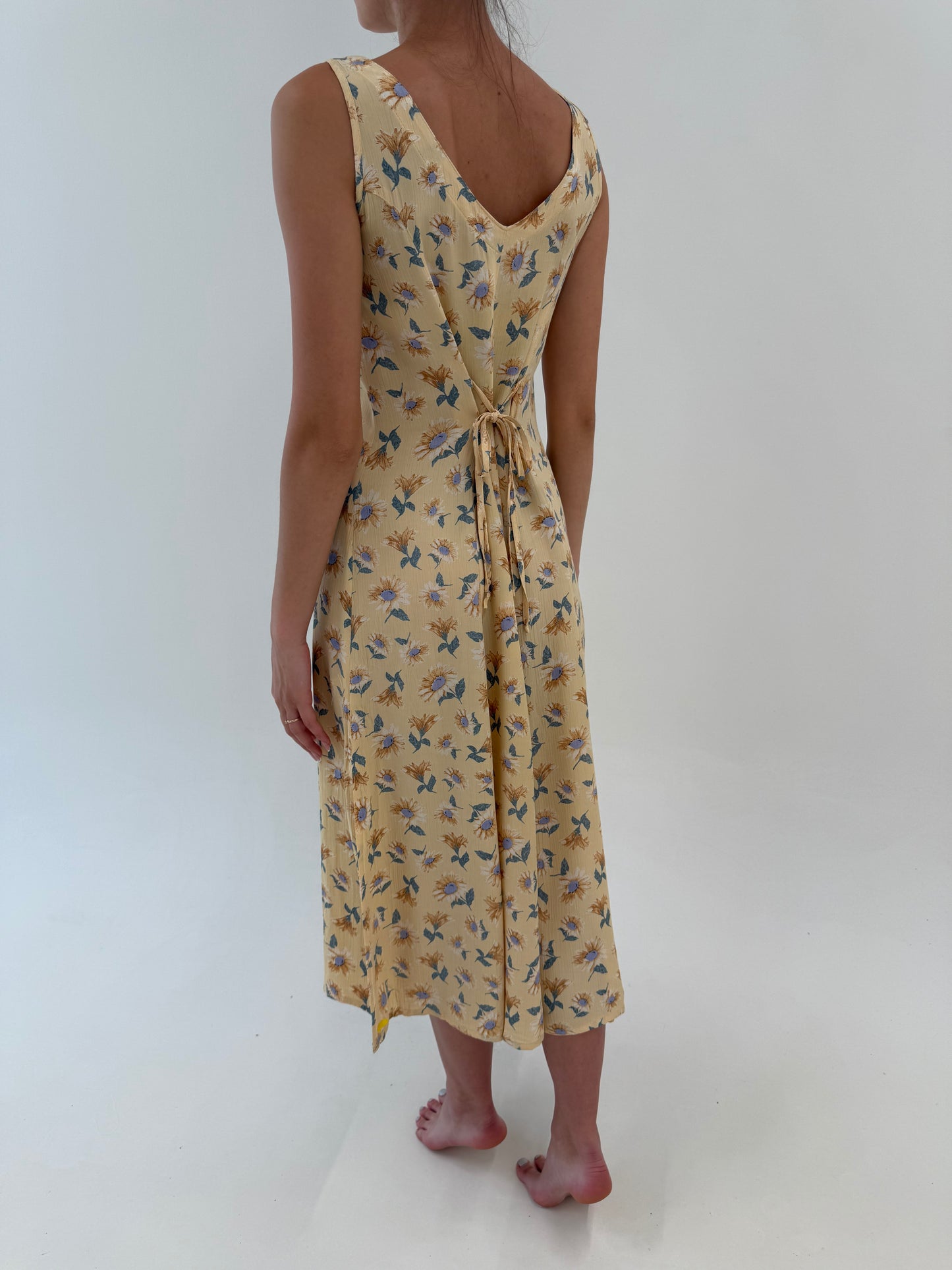 Rochie vintage maxi cambrata cu talie reglabilă la spate butter yellow