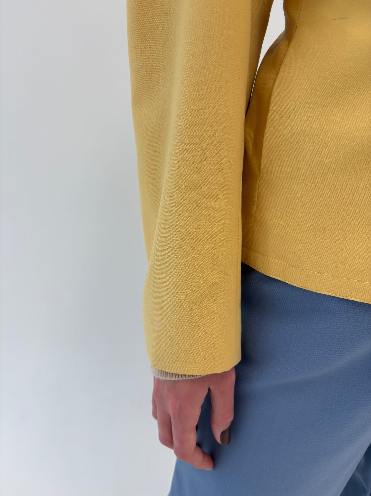 Sacou în stil Chanel butter yellow din lana certificată extrafina