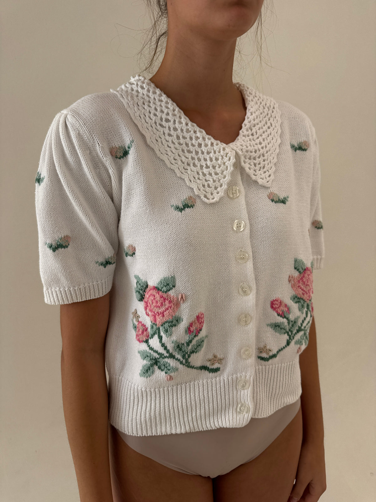 Top vintage din bumbac de gramaj mare cu guler din macrame lucrat manual