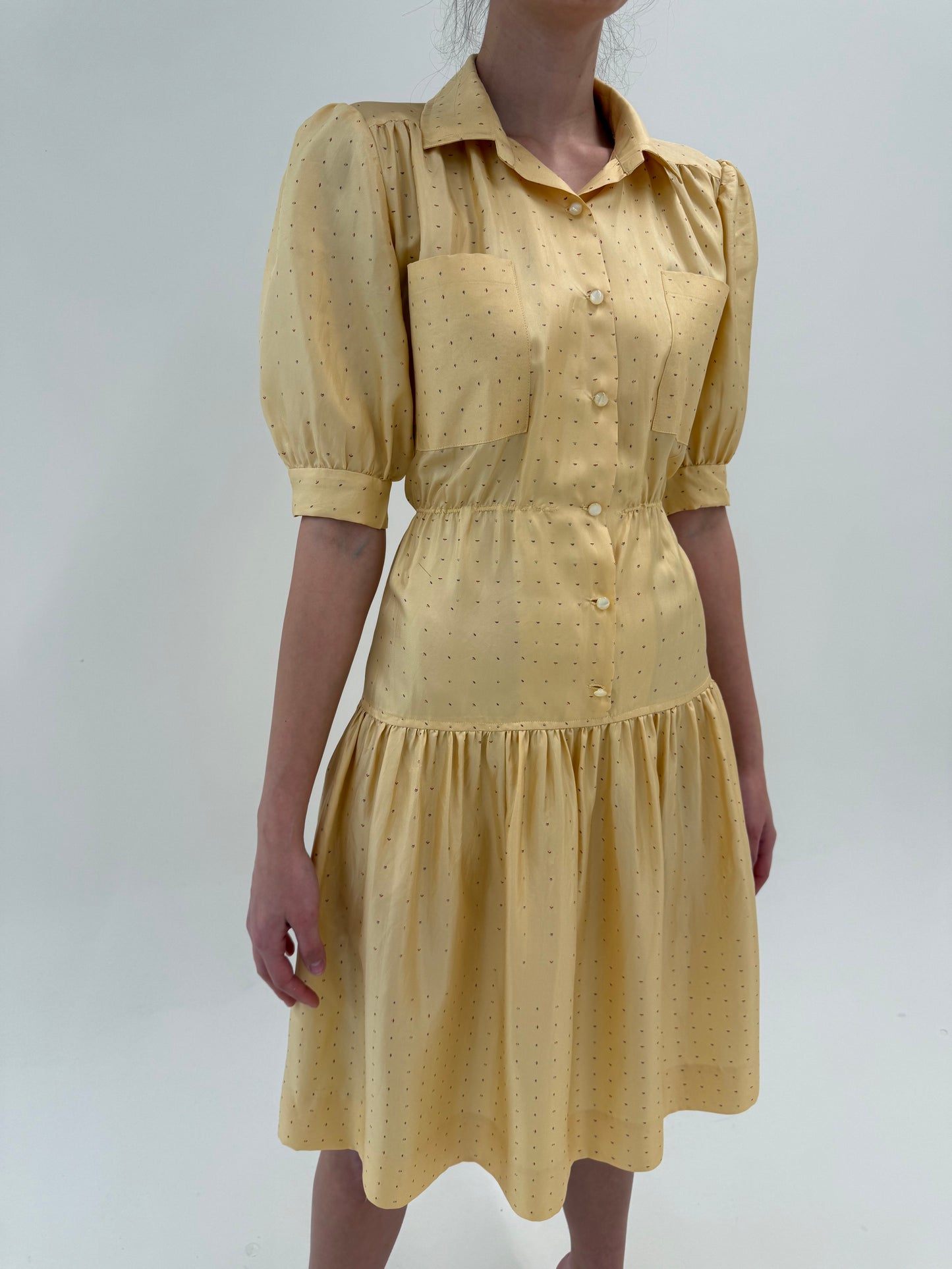 Rochie vintage cu buline din mătase naturală cu talie ultra înaltă elastică