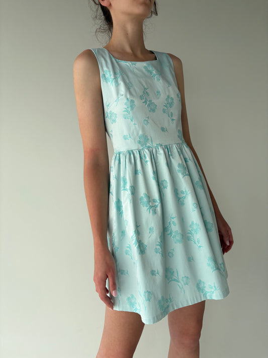 Rochie mini din jacquard de vară subțire modelator