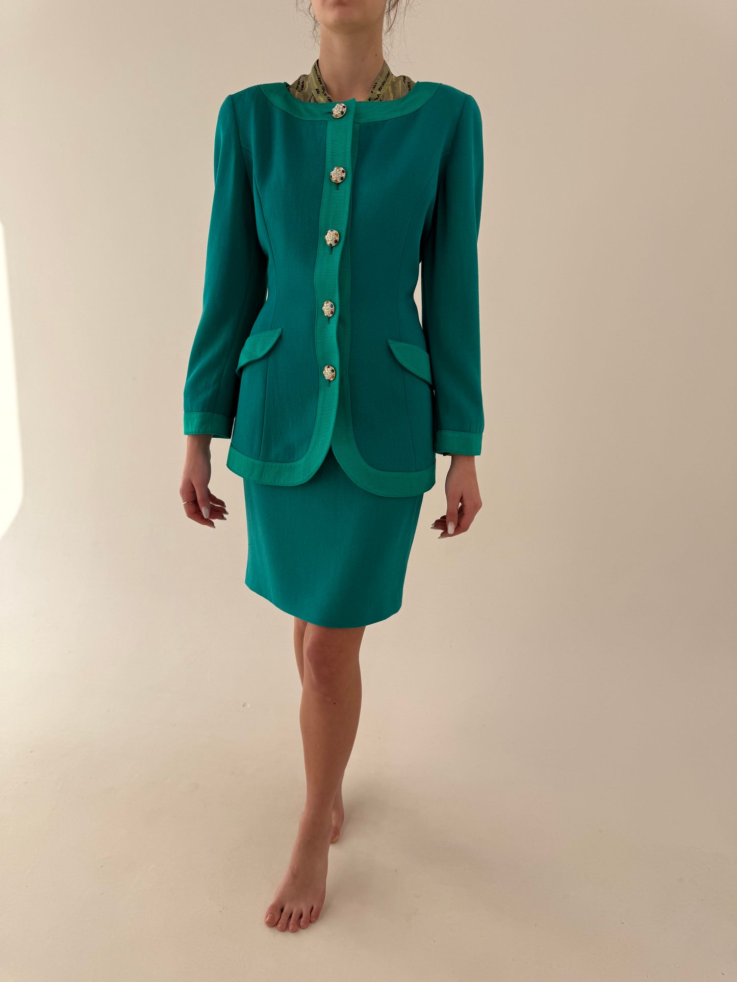 Deux piece excepțional vintage cu sacou cambrat și fustă conică