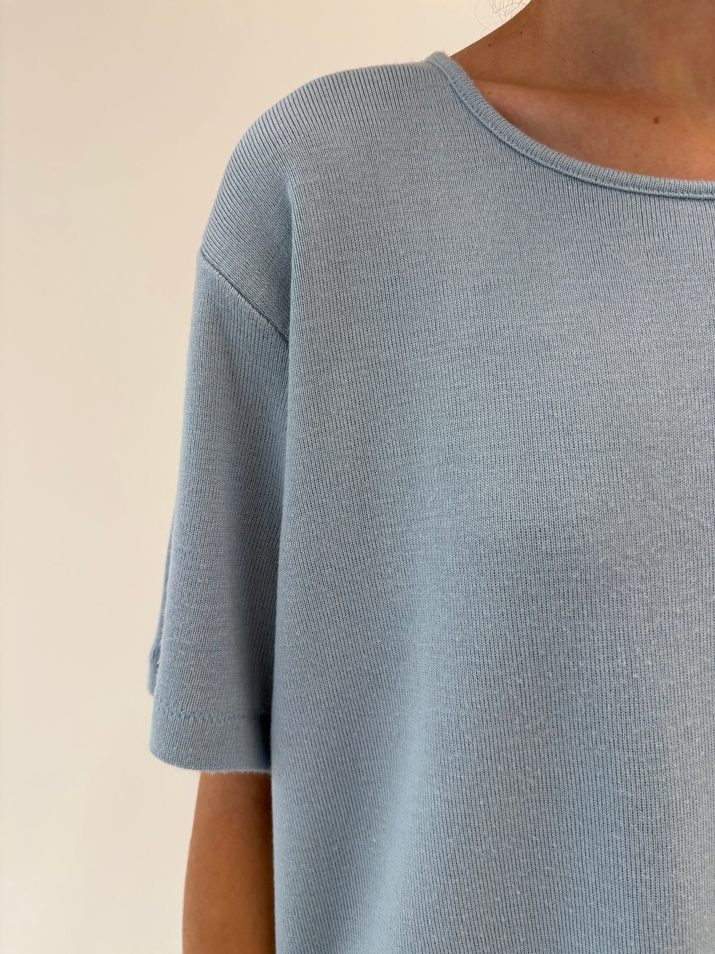 Top baby blue din lana extrafina de gramaj mare