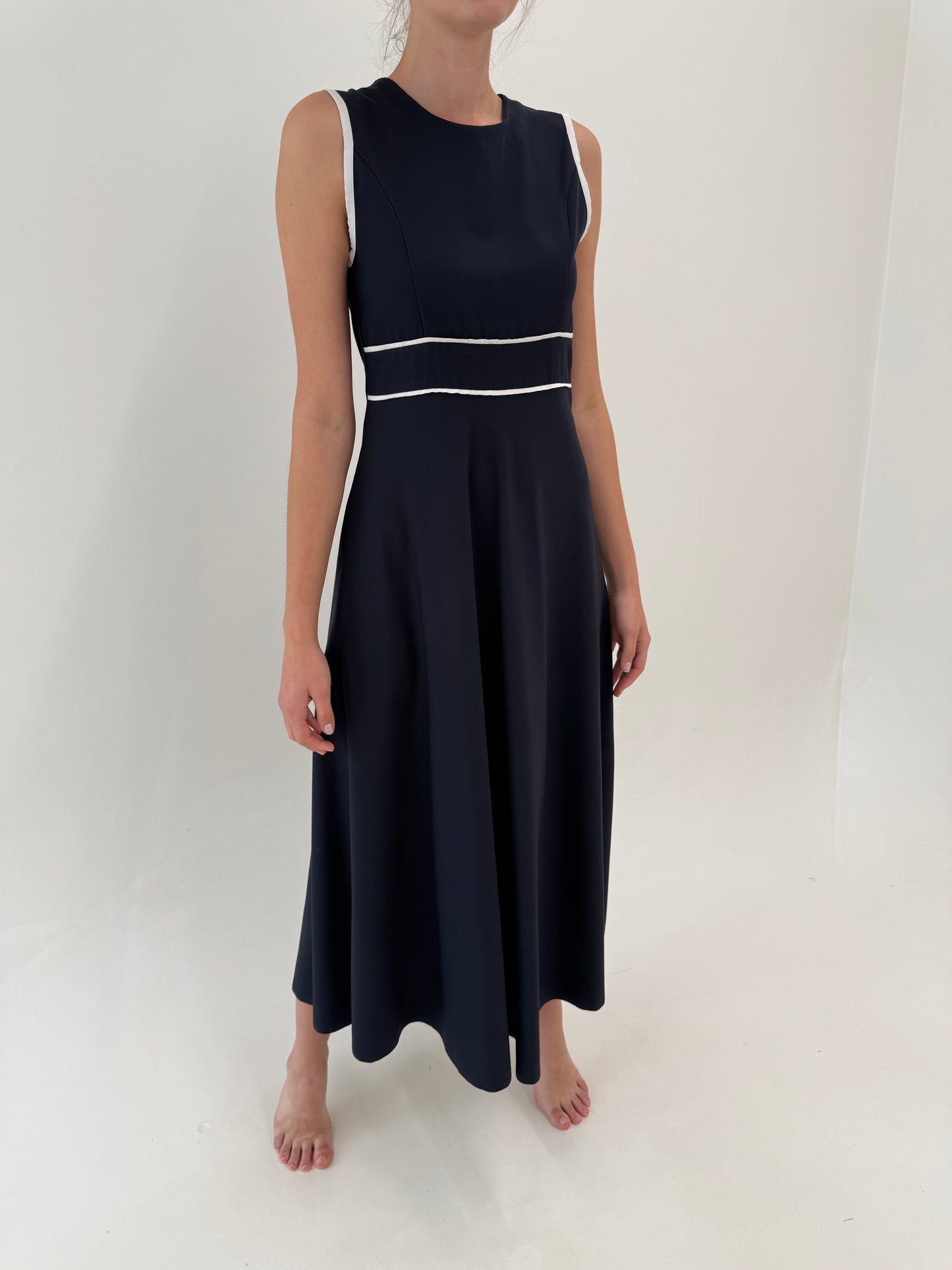 Rochie maxi Navy blue cu talie ultra înaltă marcată și influențe nautice delicate