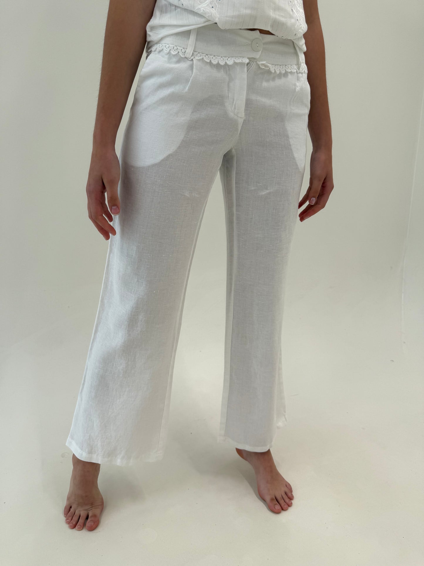 Pantaloni palazzo din in premium cu dantelă macrame