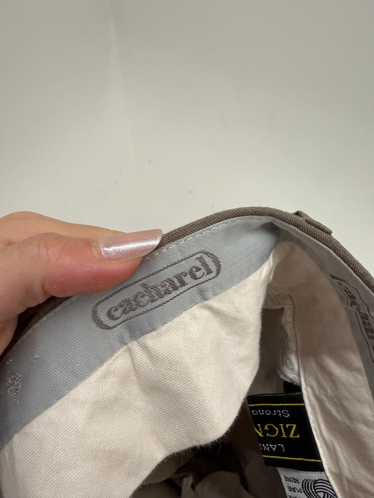 Pantaloni luxury Cacharel light taupe bude din stofita excepțională de primăvară