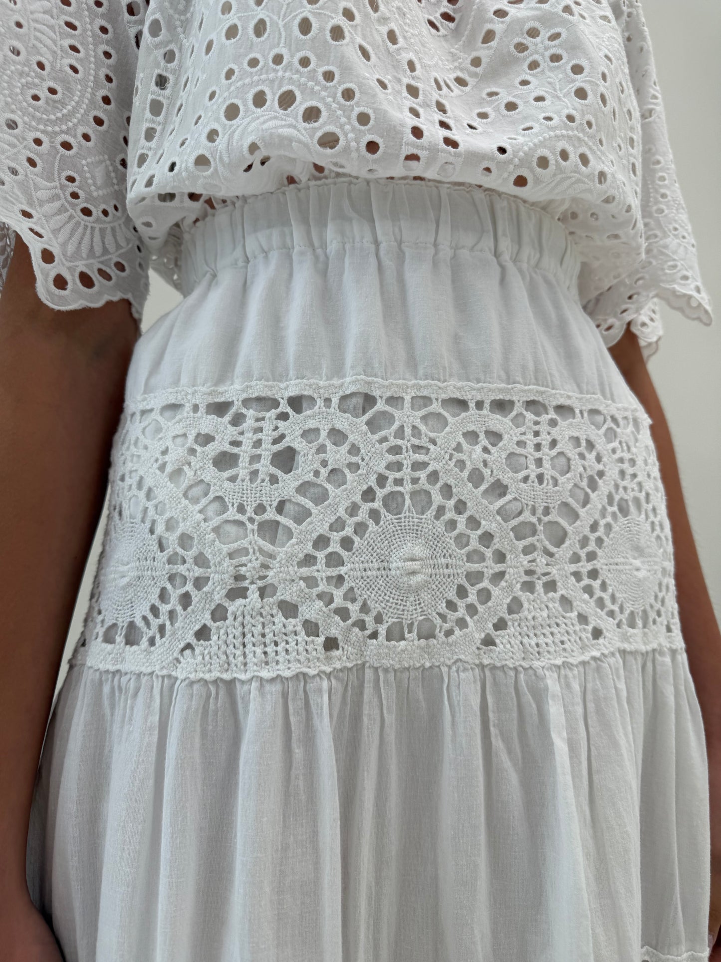 Fustă din bumbac super vaporos cu macrame midi lung și talie ultra înaltă