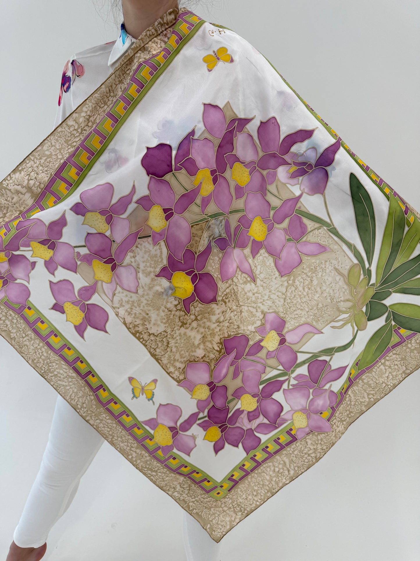 Eșarfă XXL din mătase natală cu print floral superb