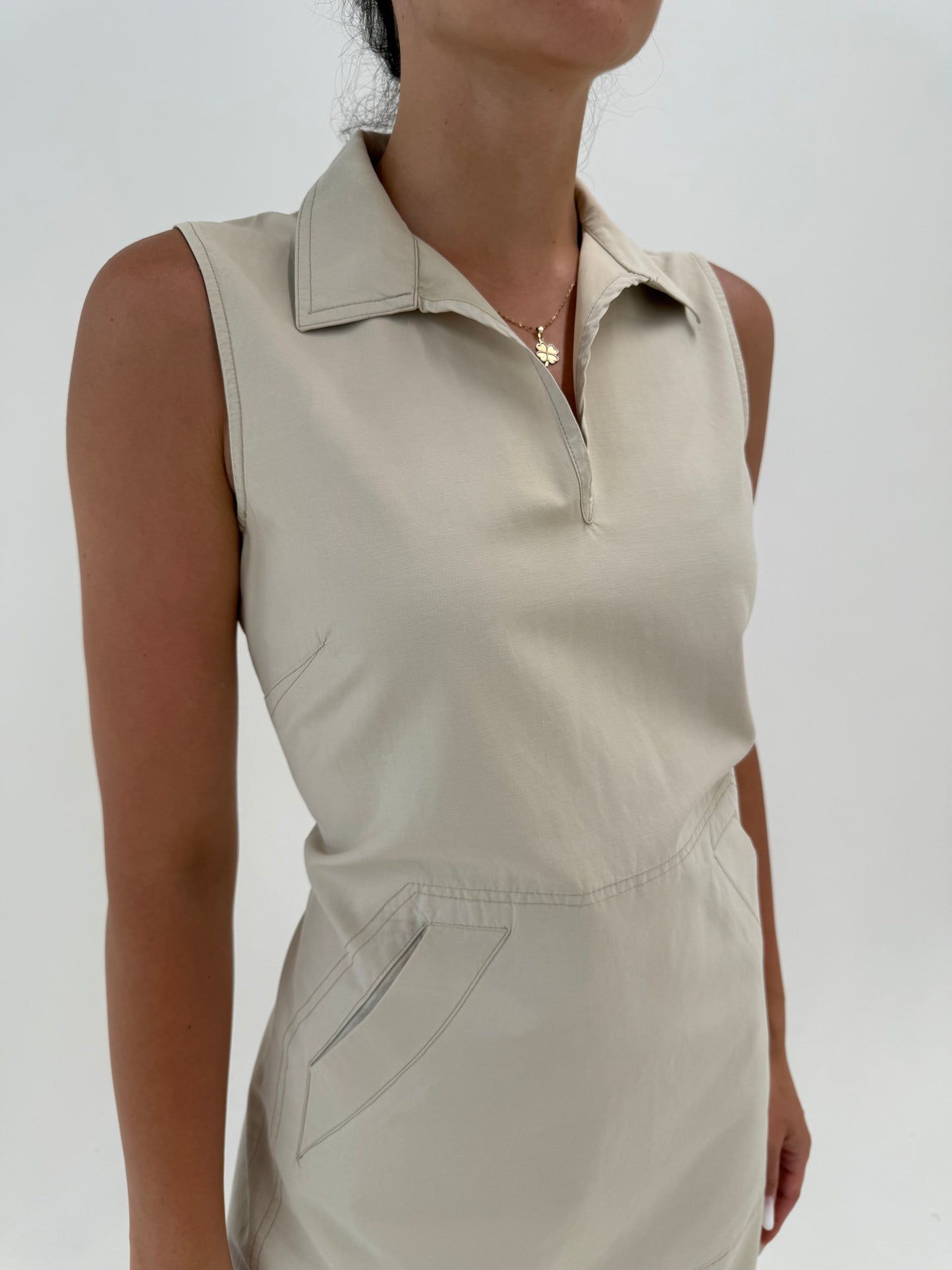 Rochie luxury Trussardi cu influențe casual din canvas sand nude
