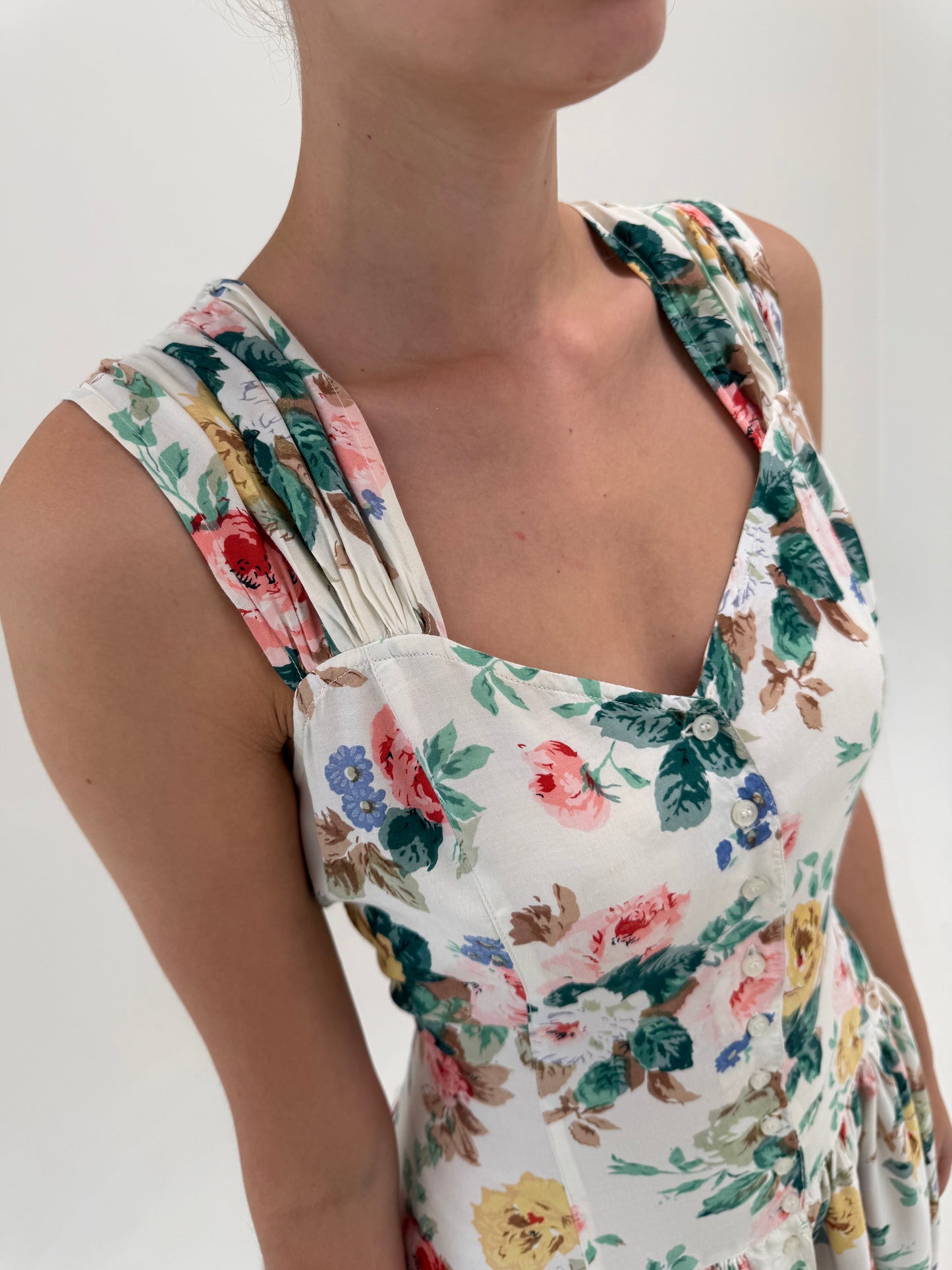 Rochie vintage super vaporoasă cu corsaj ușor elastică la spate