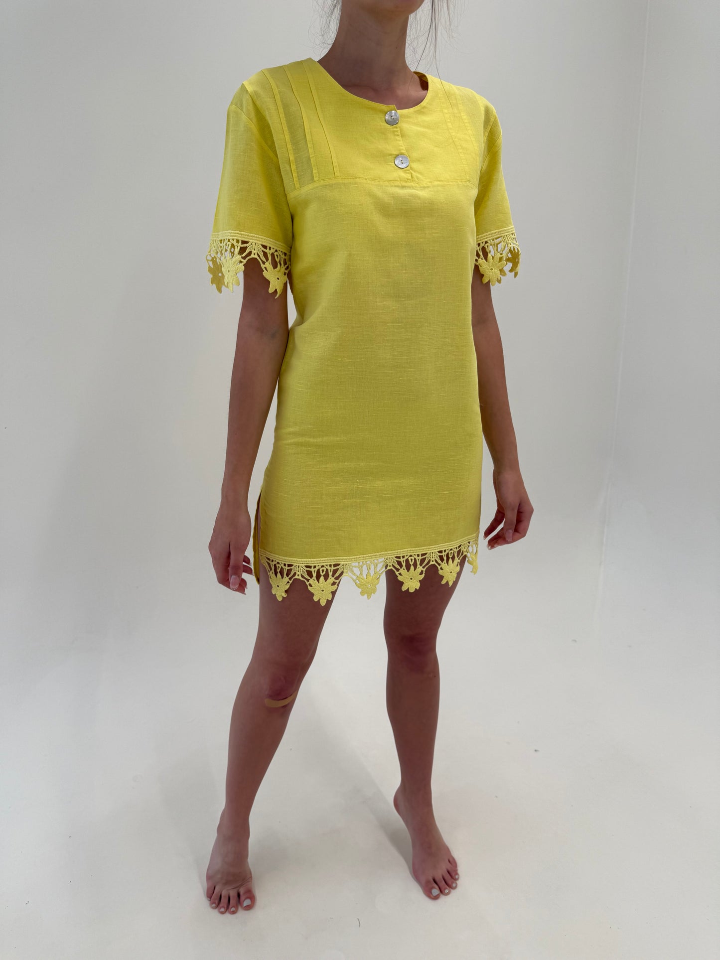Rochie mini de plajă lemon green cu dantelă macrame din in premium