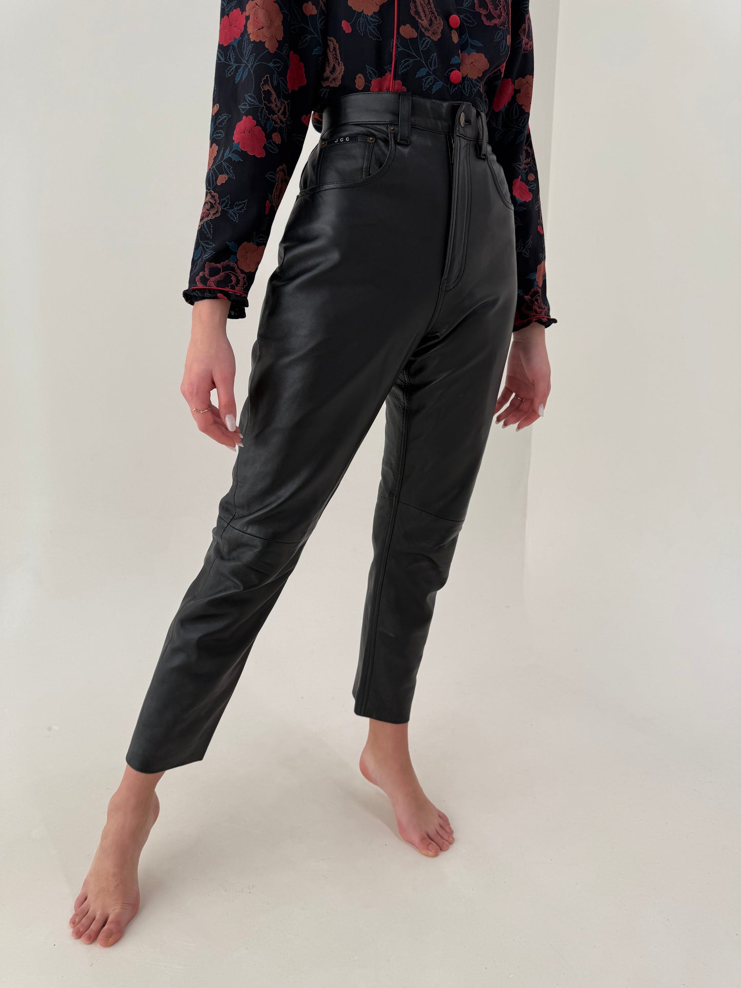 Pantaloni din piele naturală extrem de moale mom fit cu talie ultra înaltă