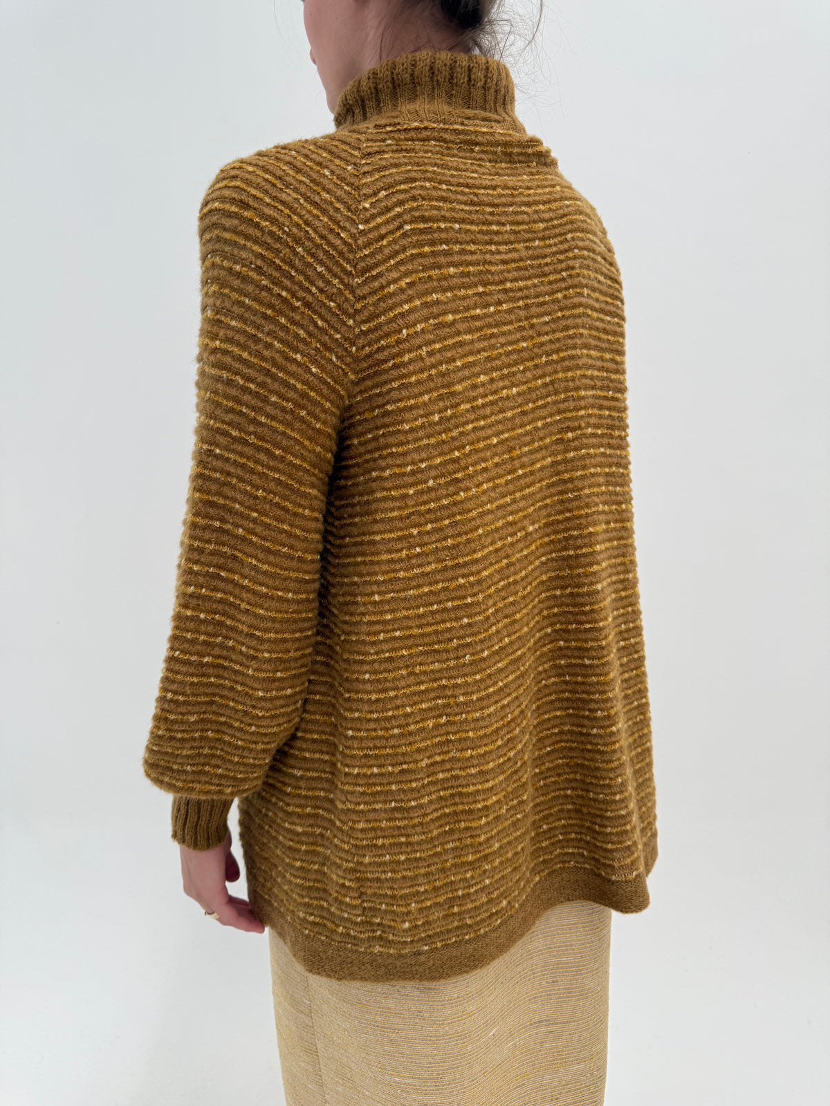 Jacheta old vintage din lana texturată excepțională dark mustard cu manșete înalte