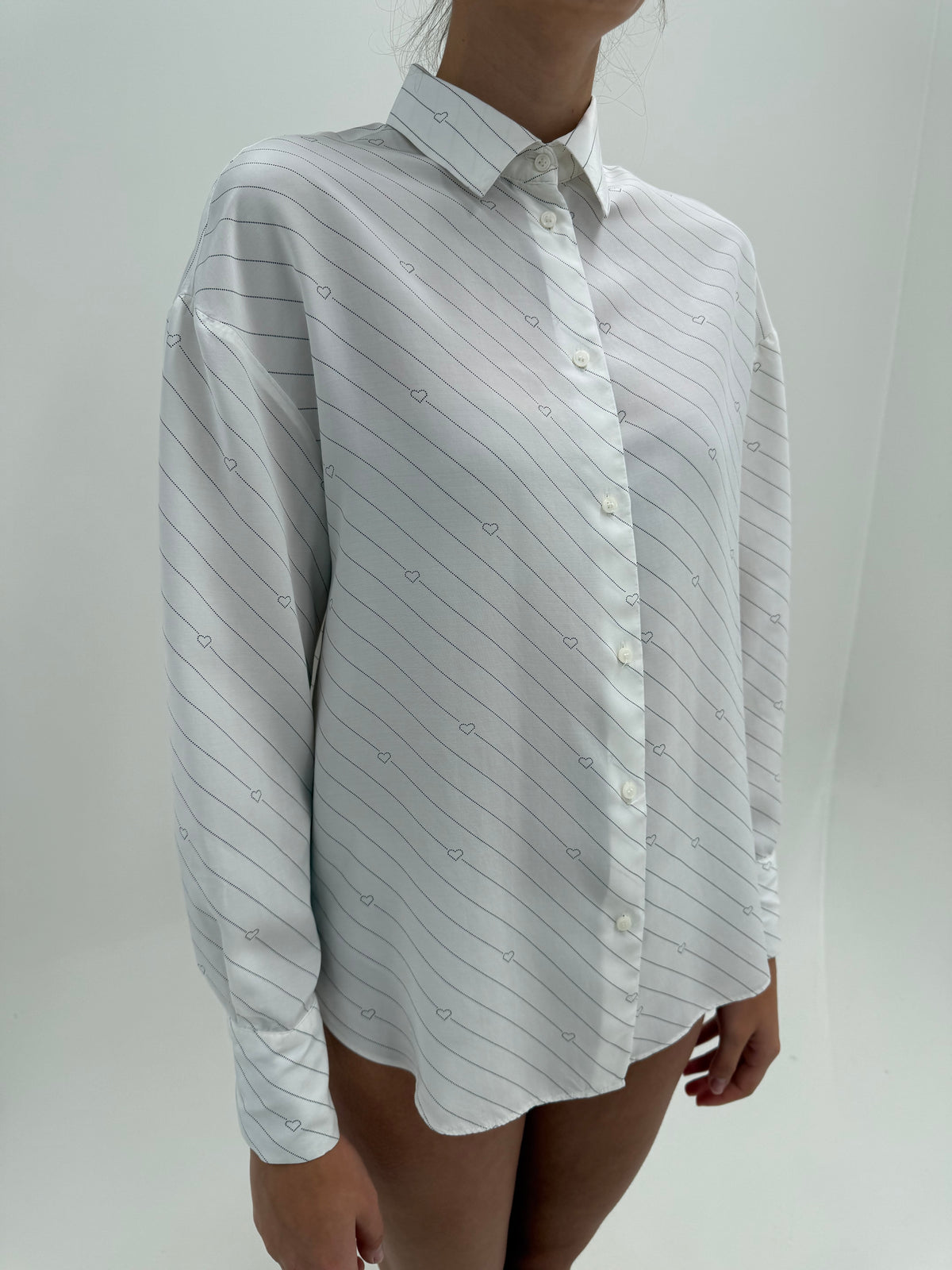 Cămașa vintage cu dungi fine din twill mix de mătase naturală în croi lejer