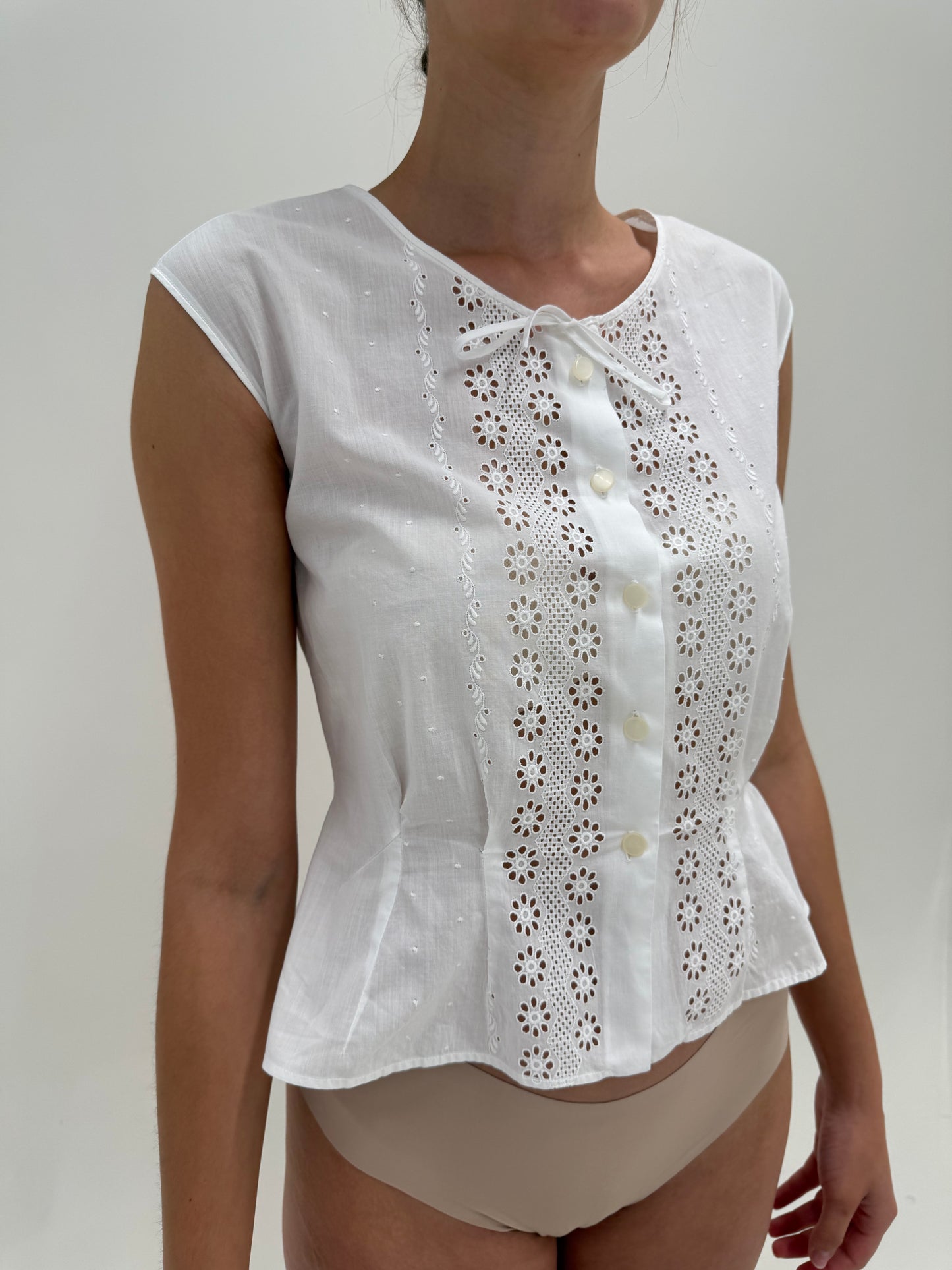 Cămașa vintage bijuterie cu broderie manuală excepțională din panzica de bumbac