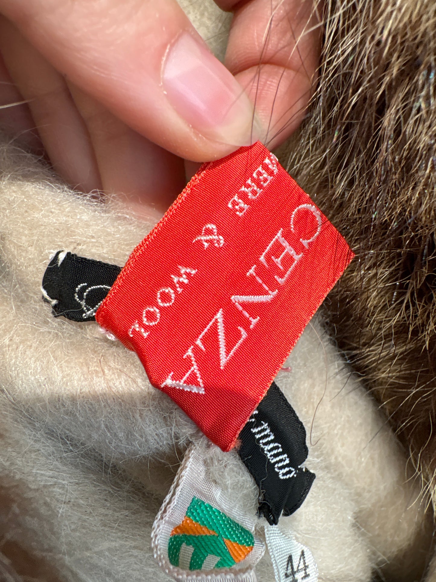 Palton ultra luxury Piacenza lucrat manual din cașmir și lana cu guler amplu de blană