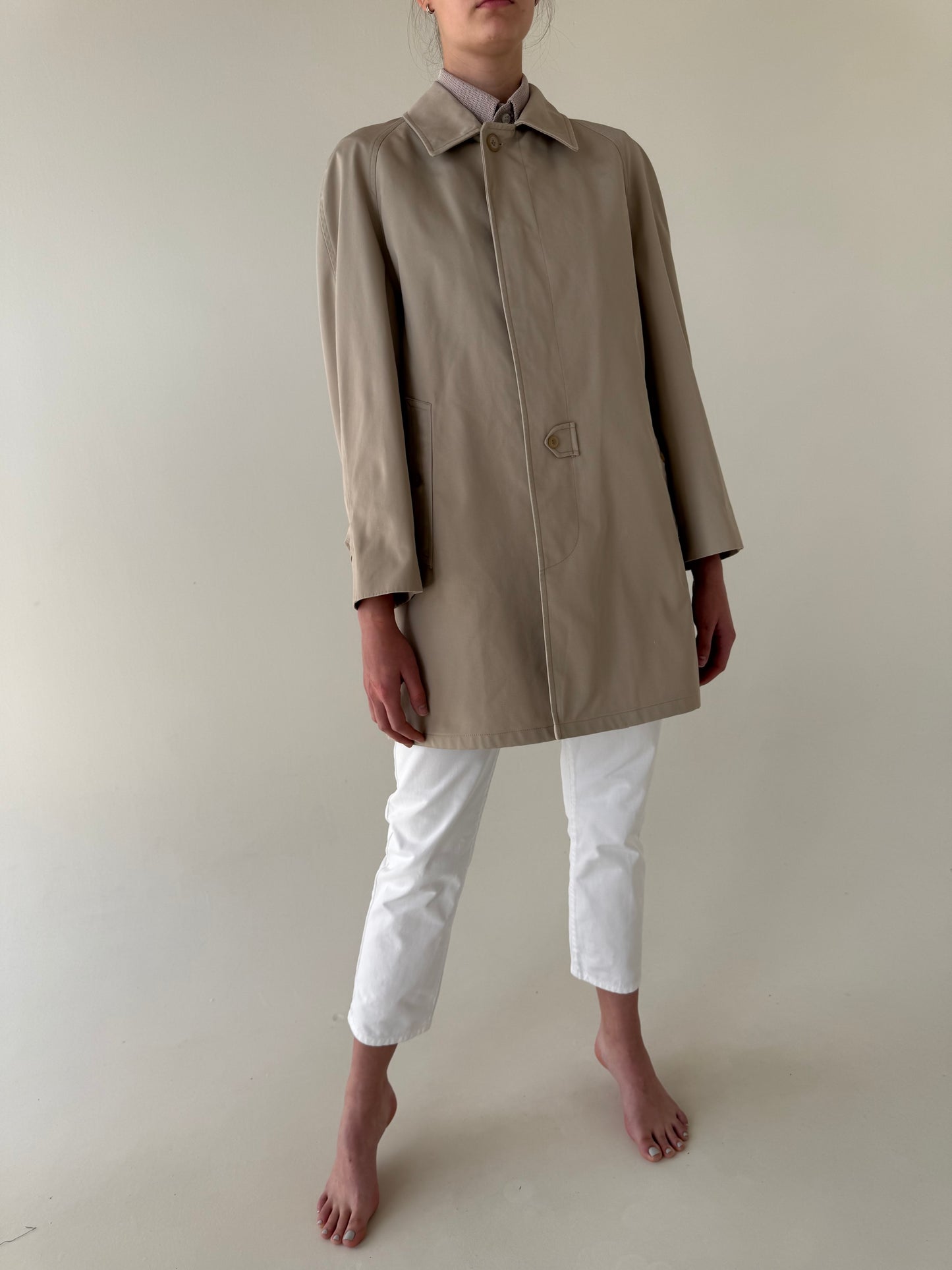 Trench vintage Burberry de vară în croi super reintrat în trend