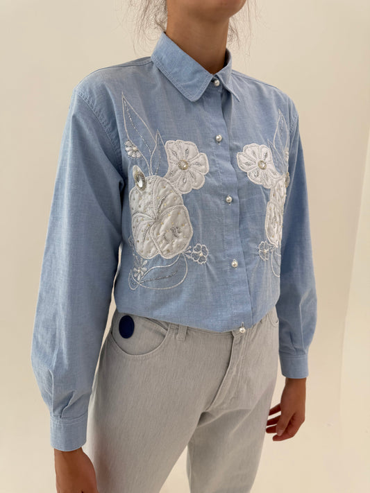 Cămașa vintage cu aplicații perle și broderie din bumbac gros baby blue