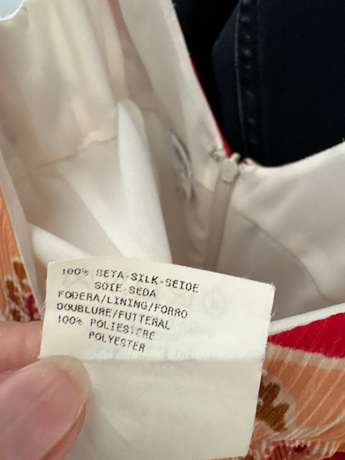 Rochie Armani gama ultra luxury din mătase naturală in croi ultra feminin în bie