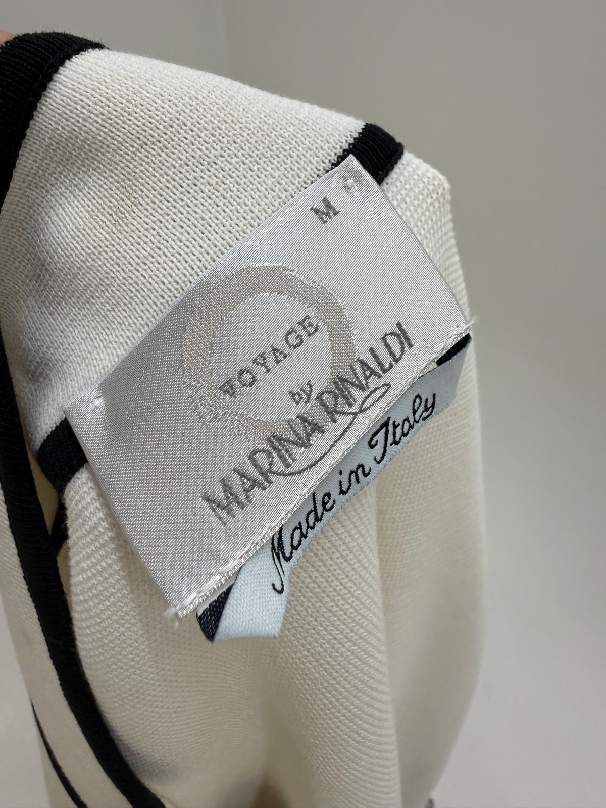 Jacheta luxury Marina Rinaldi în croi minimalist actual din bumbac Filo di Scozia