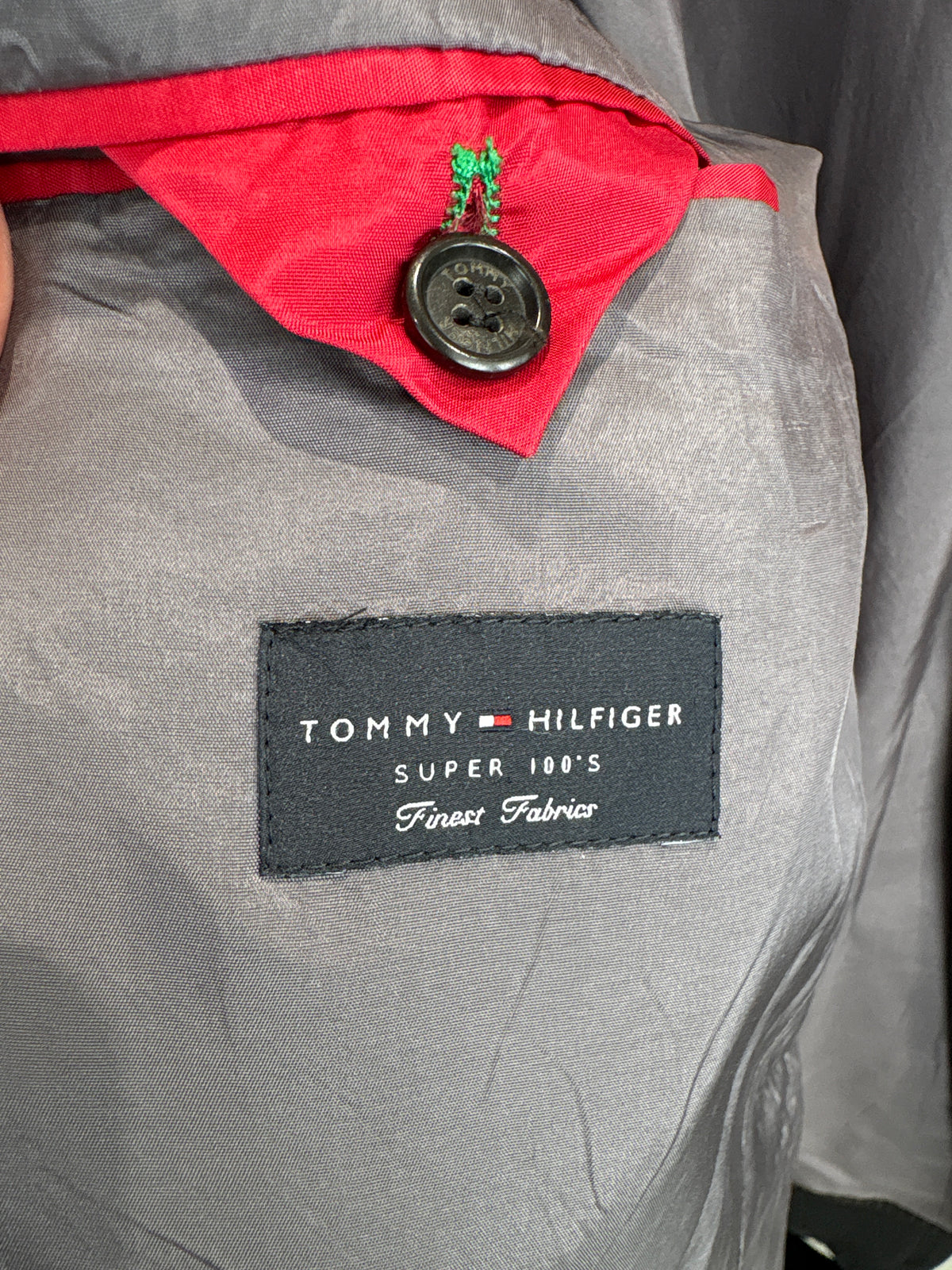 Sacou Tommy Hilfiger în croi actual din lana extrafina super 100’s