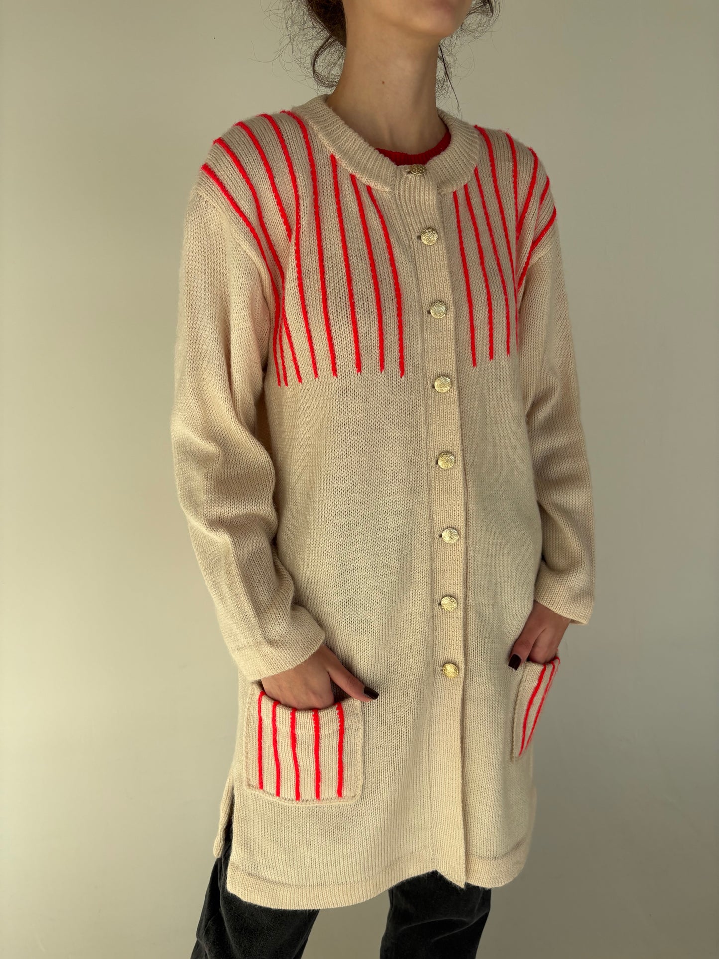 Cardigan vinatge lung butter white din lana plină extrafina cu inserții neon