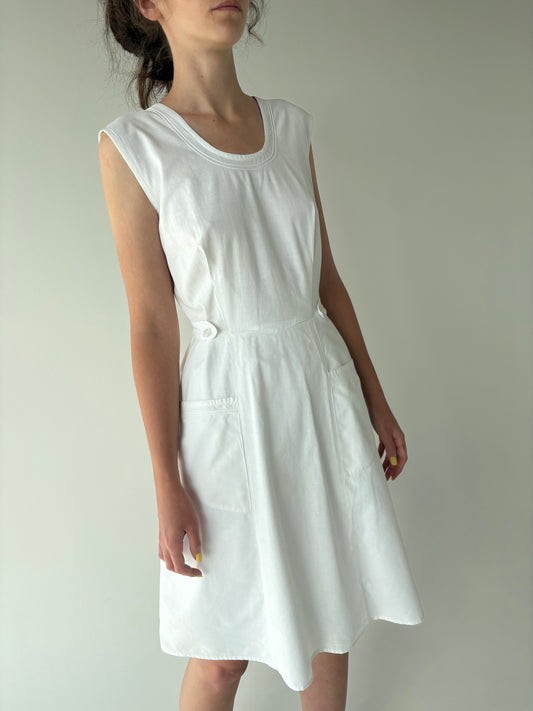 Rochie vintage cu talie marcată în croi petrecut la spate din pânză de bumbac