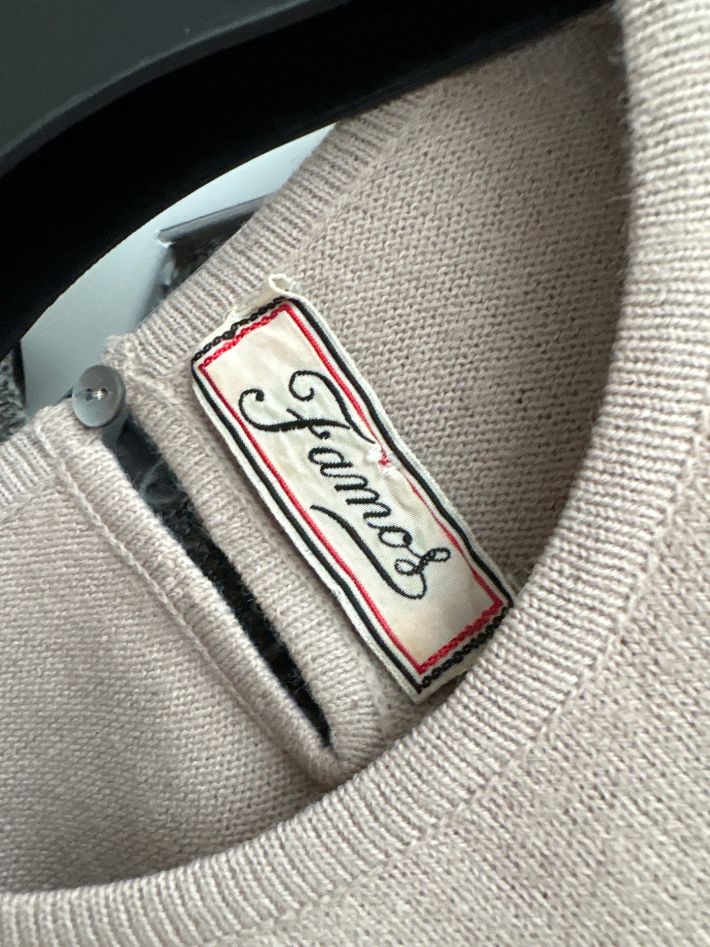 Top vintage sand nude italian din lana extrafina de gramaj mare