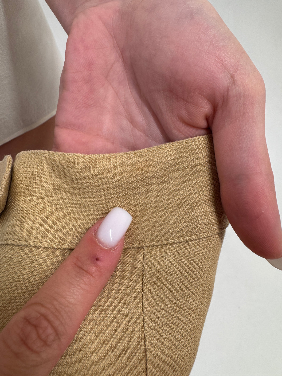 Pantaloni camel Marella by Max Mara din pânză de excepțională de in și bumbac