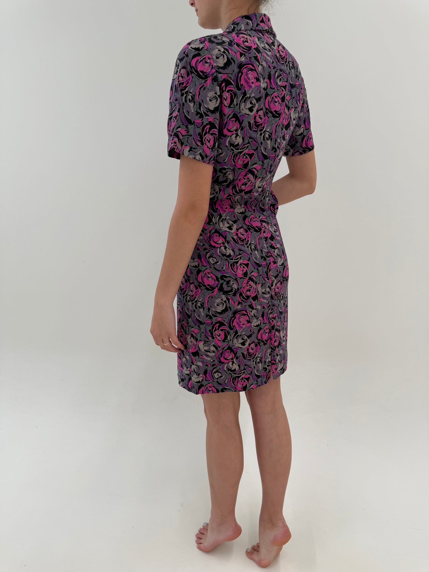 Rochie de zi în croi clasic din mătase naturală cu print superb fucsia