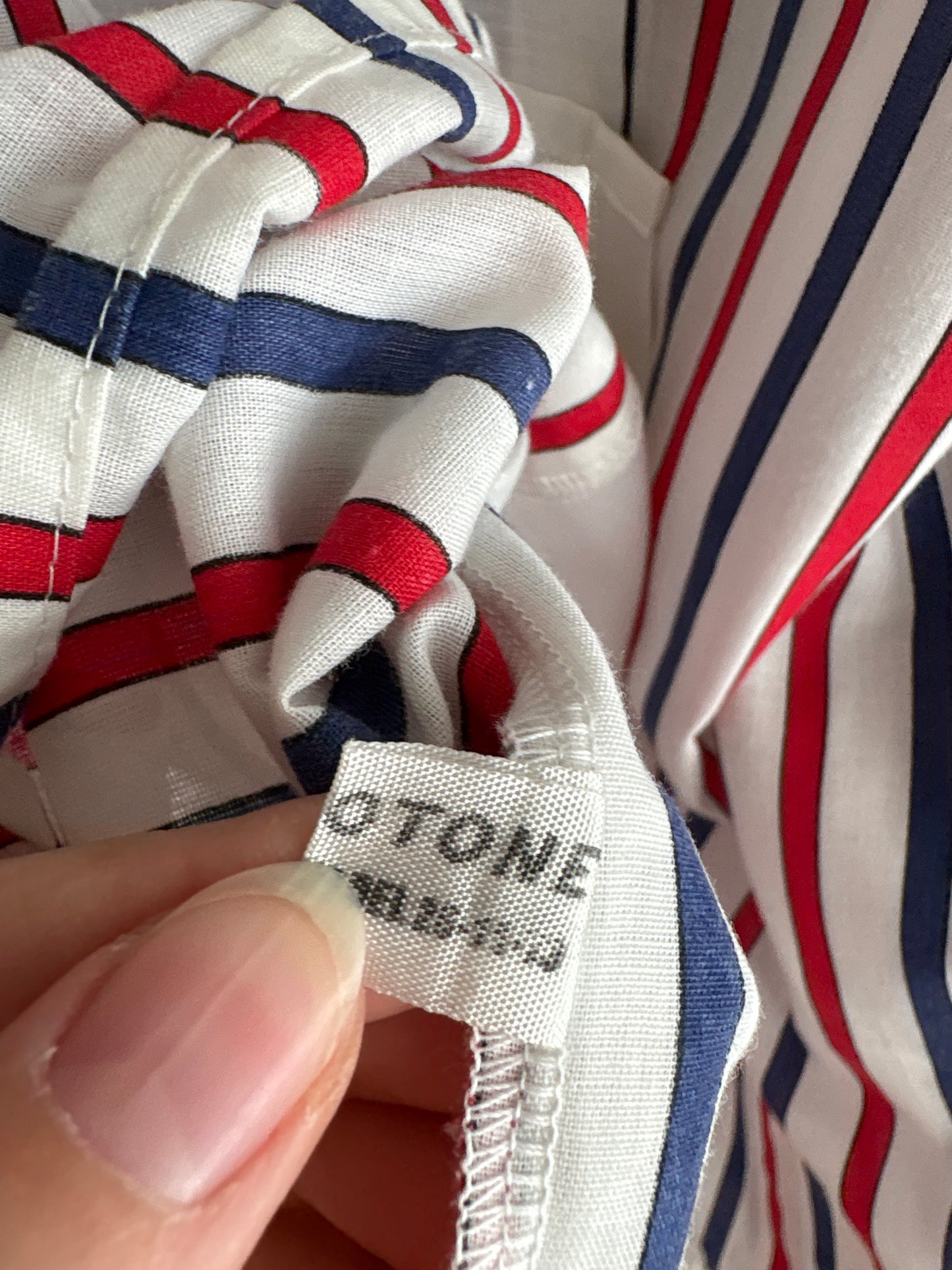 Cămașa vintage în croi retro modern cu influențe nautice din panzica de bumbac