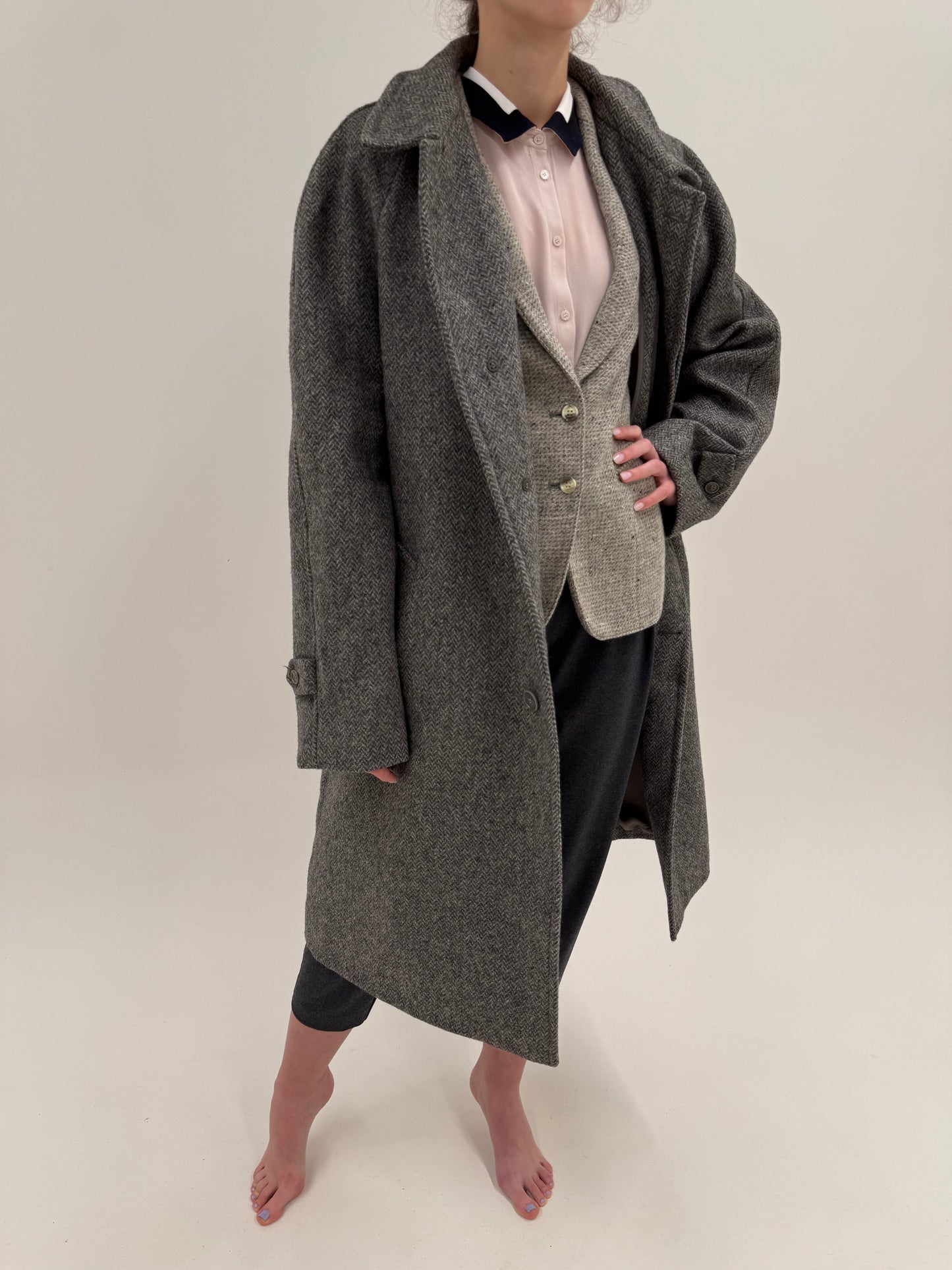 Palton italian din tweed gros de lana în nuanțe de gri cu cordon