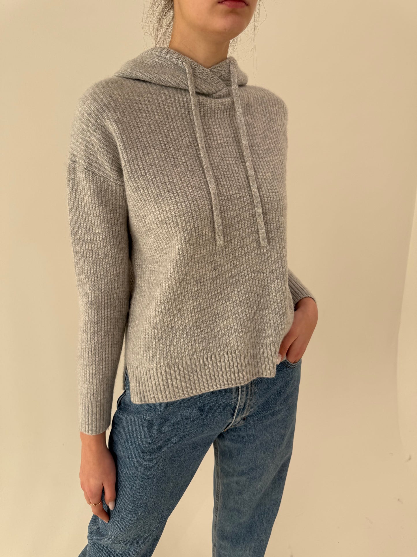 Hanorac petite din cașmir high end excepțional silver gray