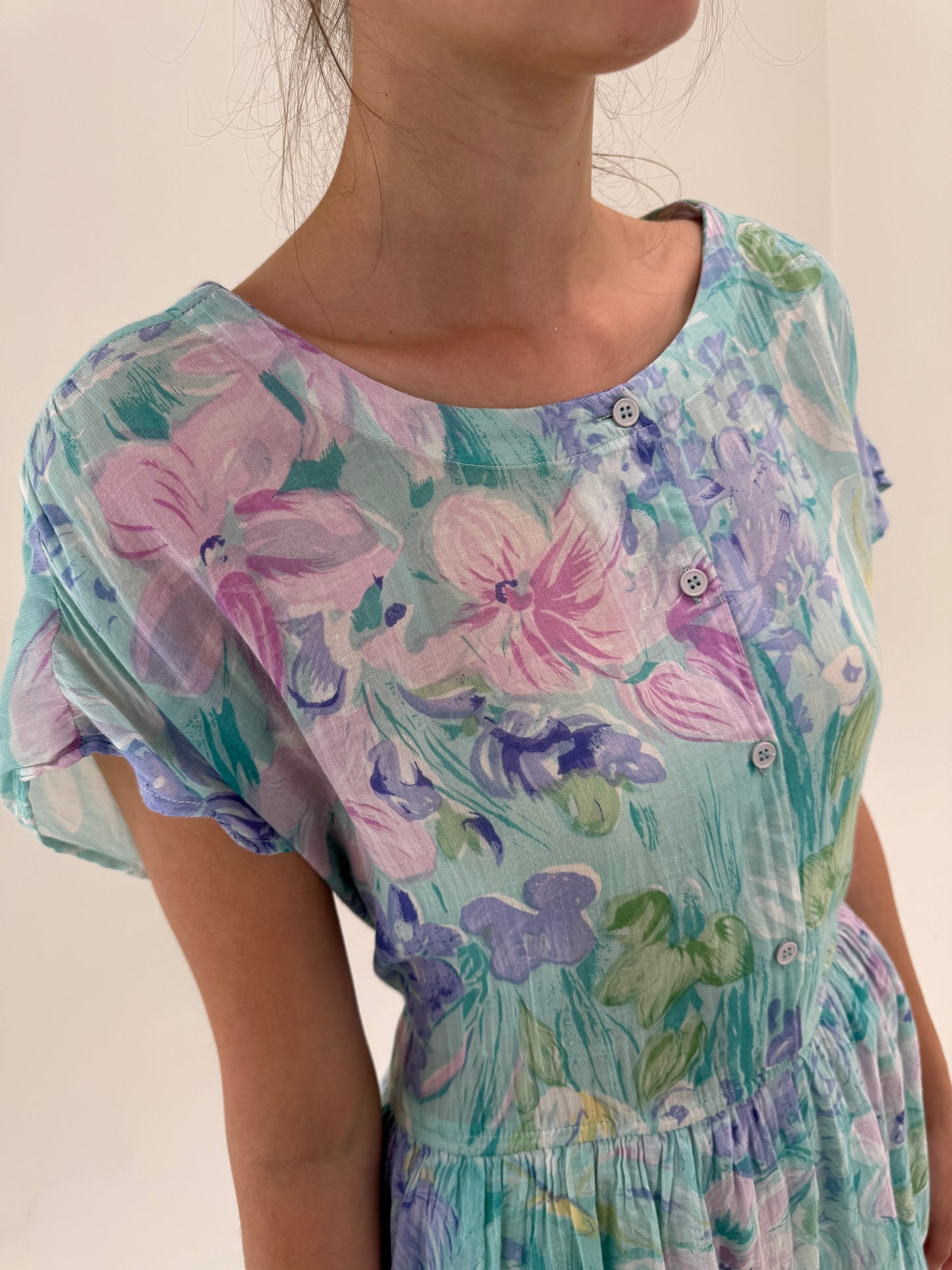 Richie vintage din mouselline cu print floral superb în culori pudrate
