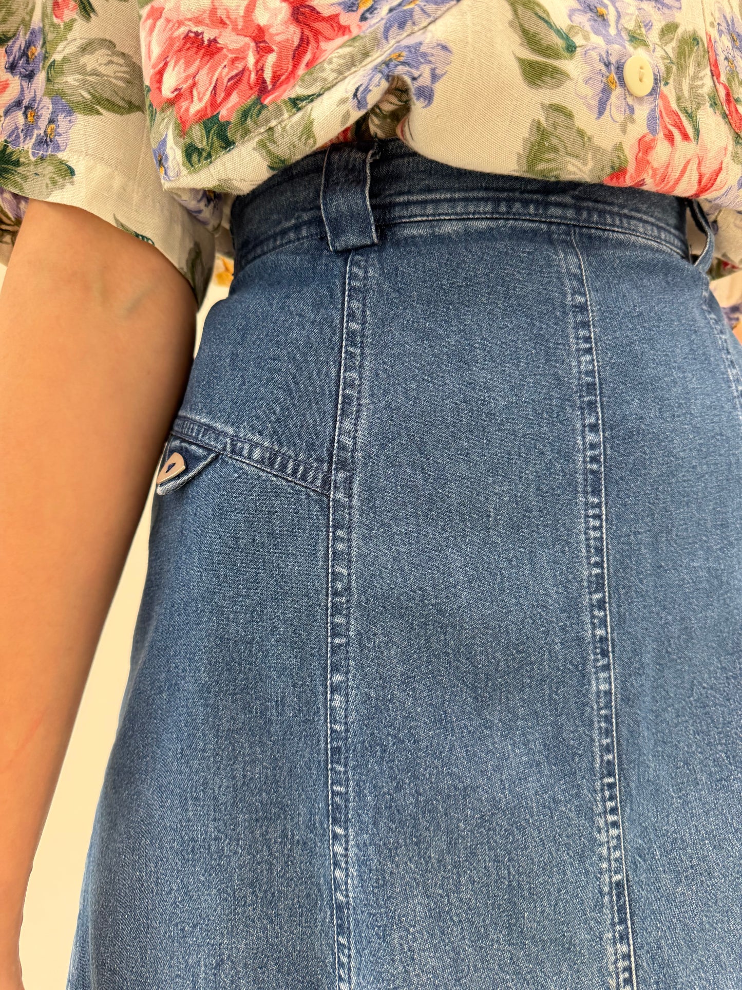 Fustă mini vintage din jeans în croi A-line cu talie ultra înaltă