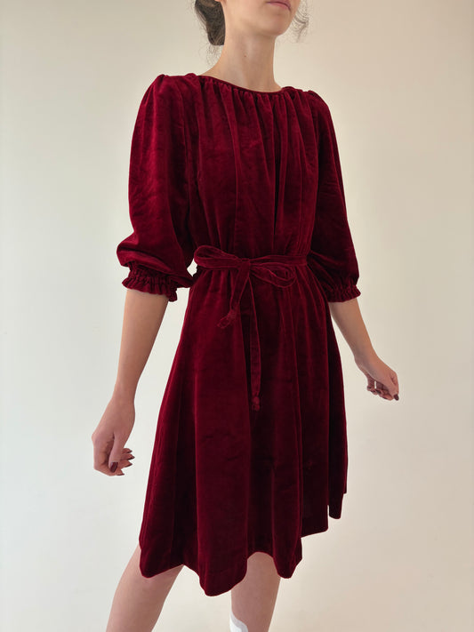 Rochie Old vintage anii 70 din catifea excepțională dark cherry red
