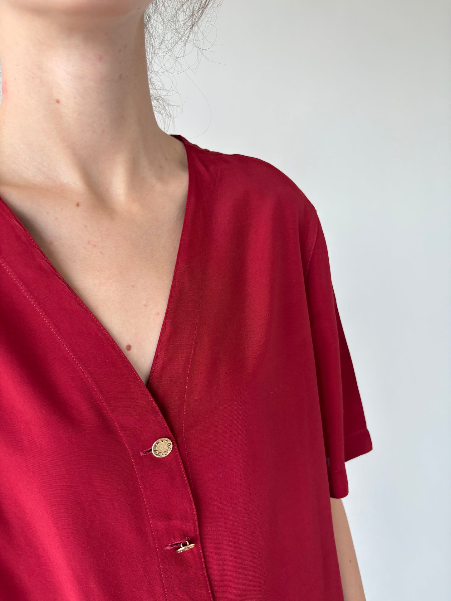 Cămașa vintage vaporoasă dark cherry red