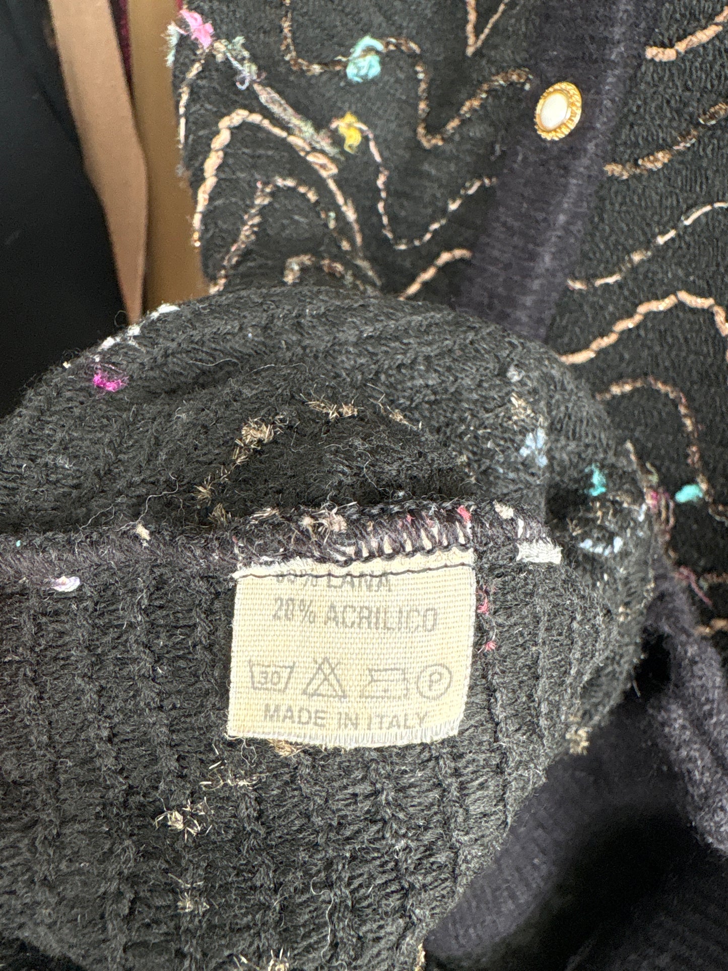 Cardigan vintage negru italian cu inserții superbe curcubeu