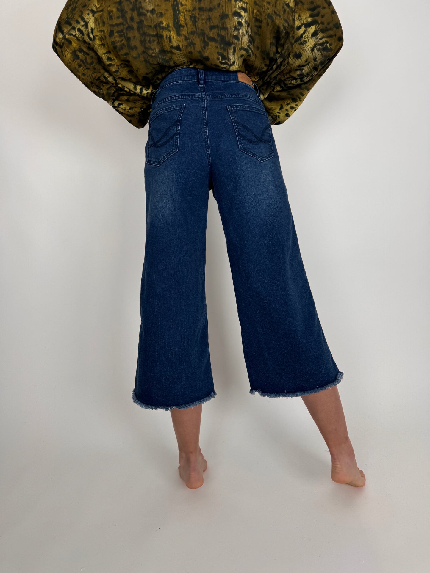 Jeanși culottes dark wash modelatori