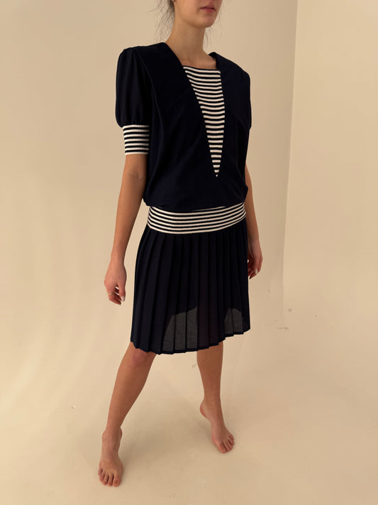 Rochie vintage cu influențe navale în croi chic