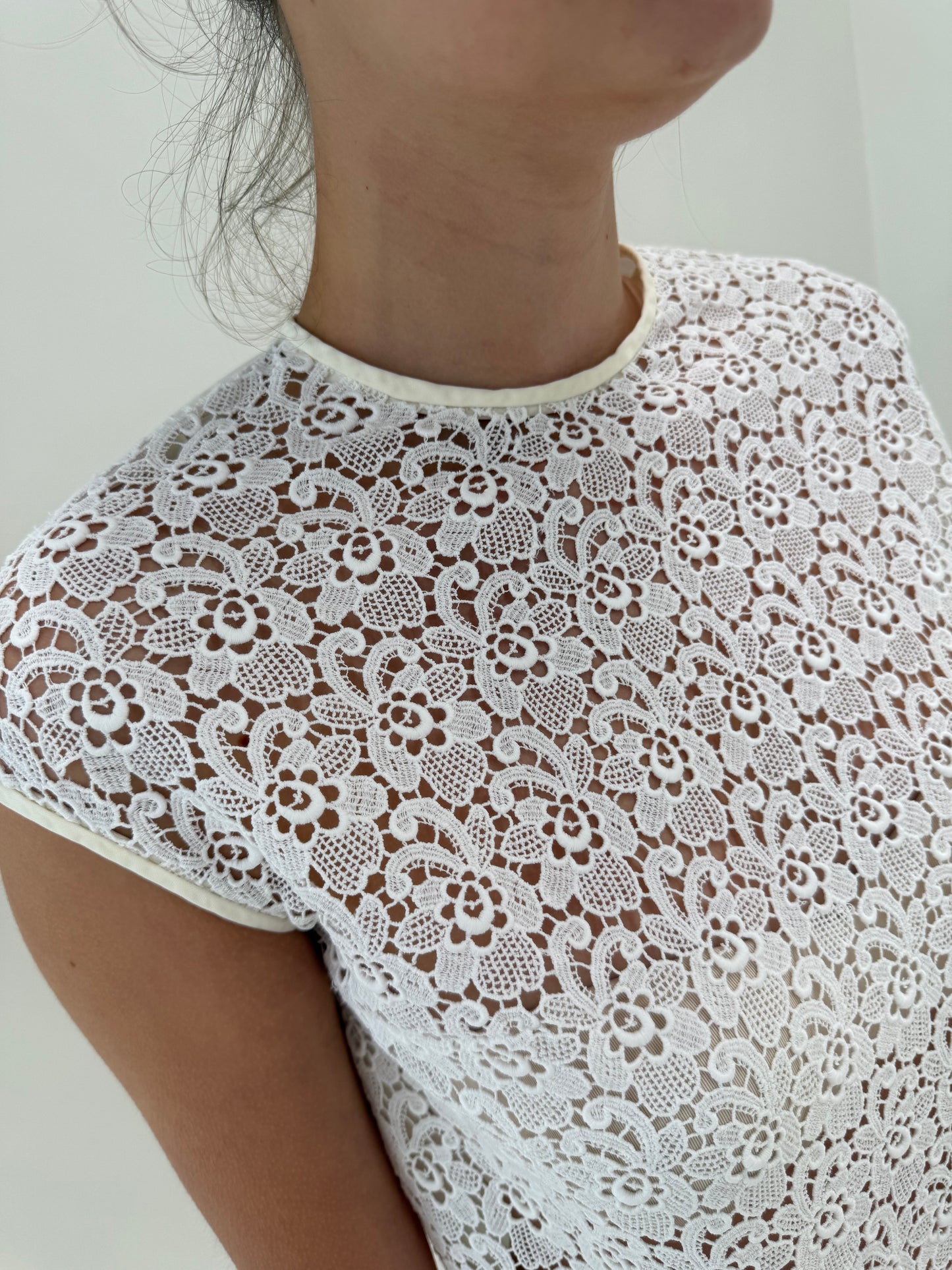 Top vintage excepțional din dantelă fină macrame în croi minimalist