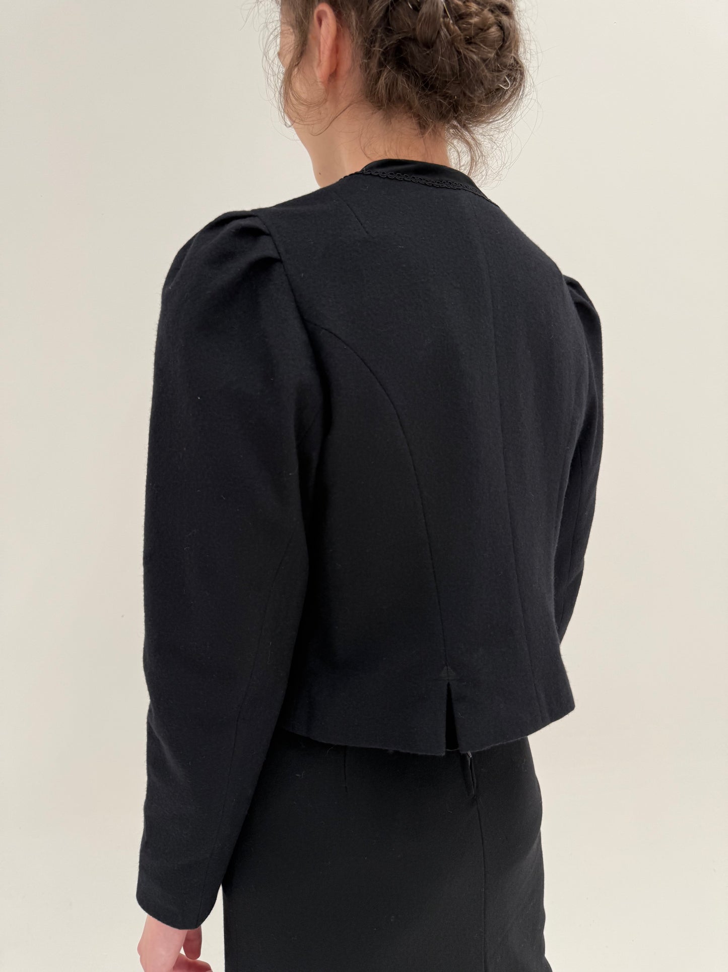 Sacou vintage negru cambrat de la zi la seară din lana extrafina