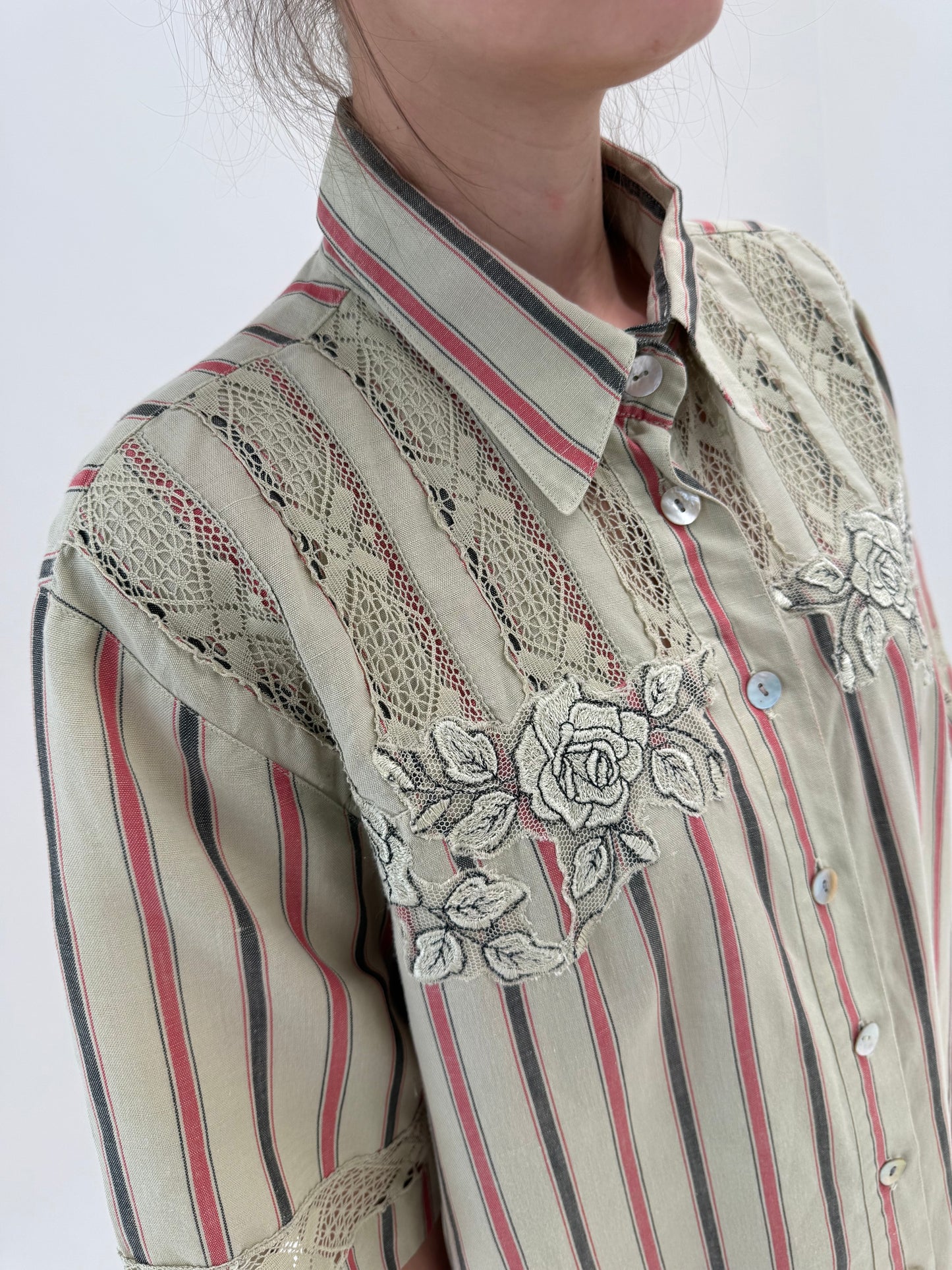Rochie vintage italiană din pânză excepțională de in cu broderie și macrame