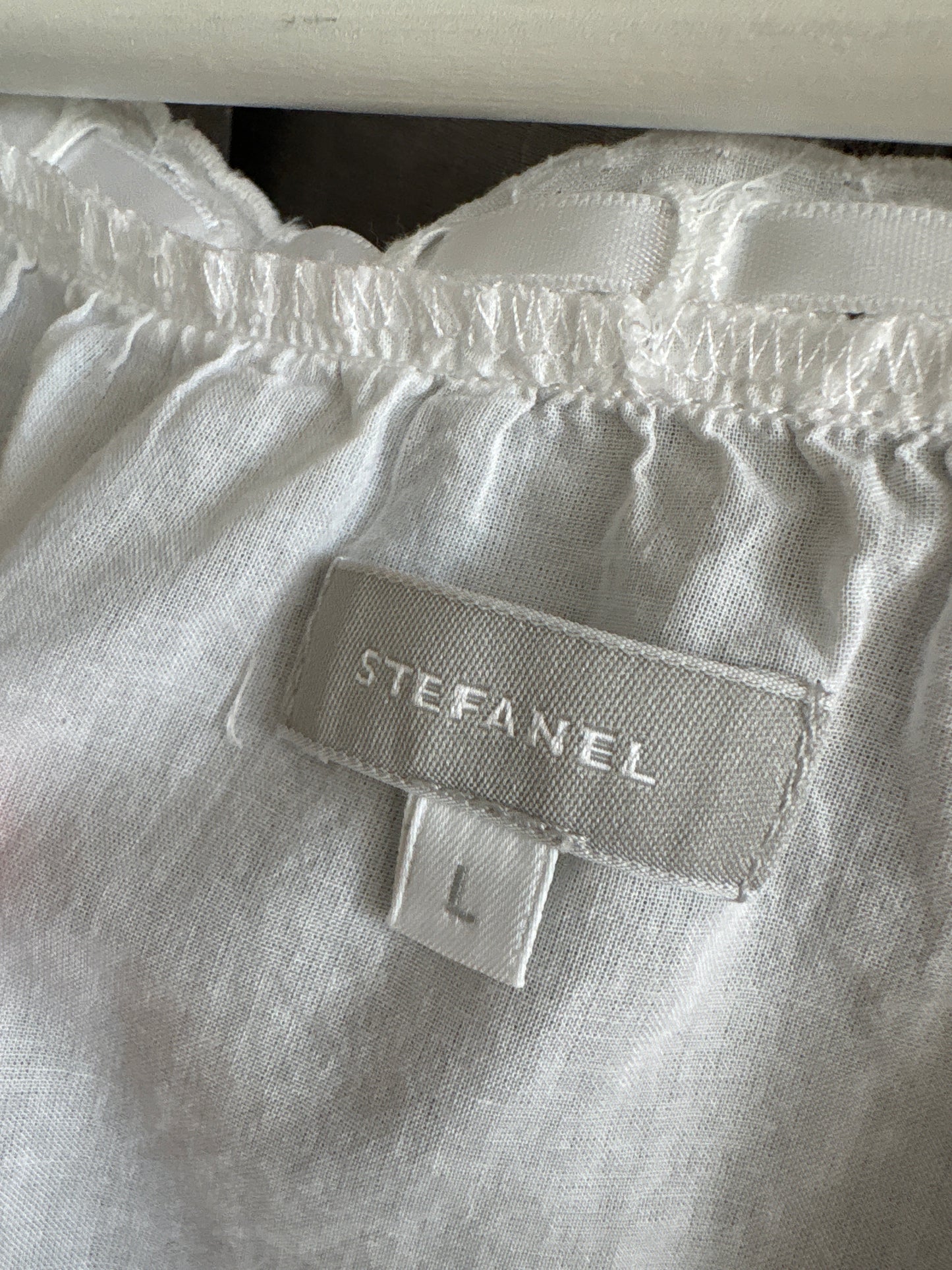 Corsaj Stefanel din poplin premium de bumbac cu broderie anglaise