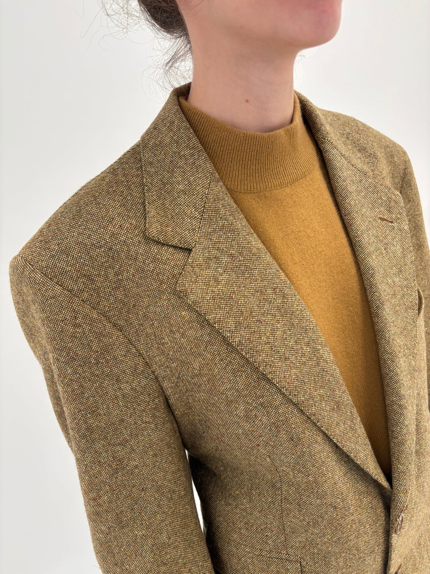 Sacou camel Loro Piana din tweed Donegal din 100% cașmir